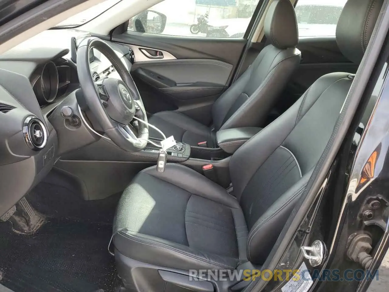 7 Photograph of a damaged car JM1DKFC74K1453221 MAZDA CX-3 2019