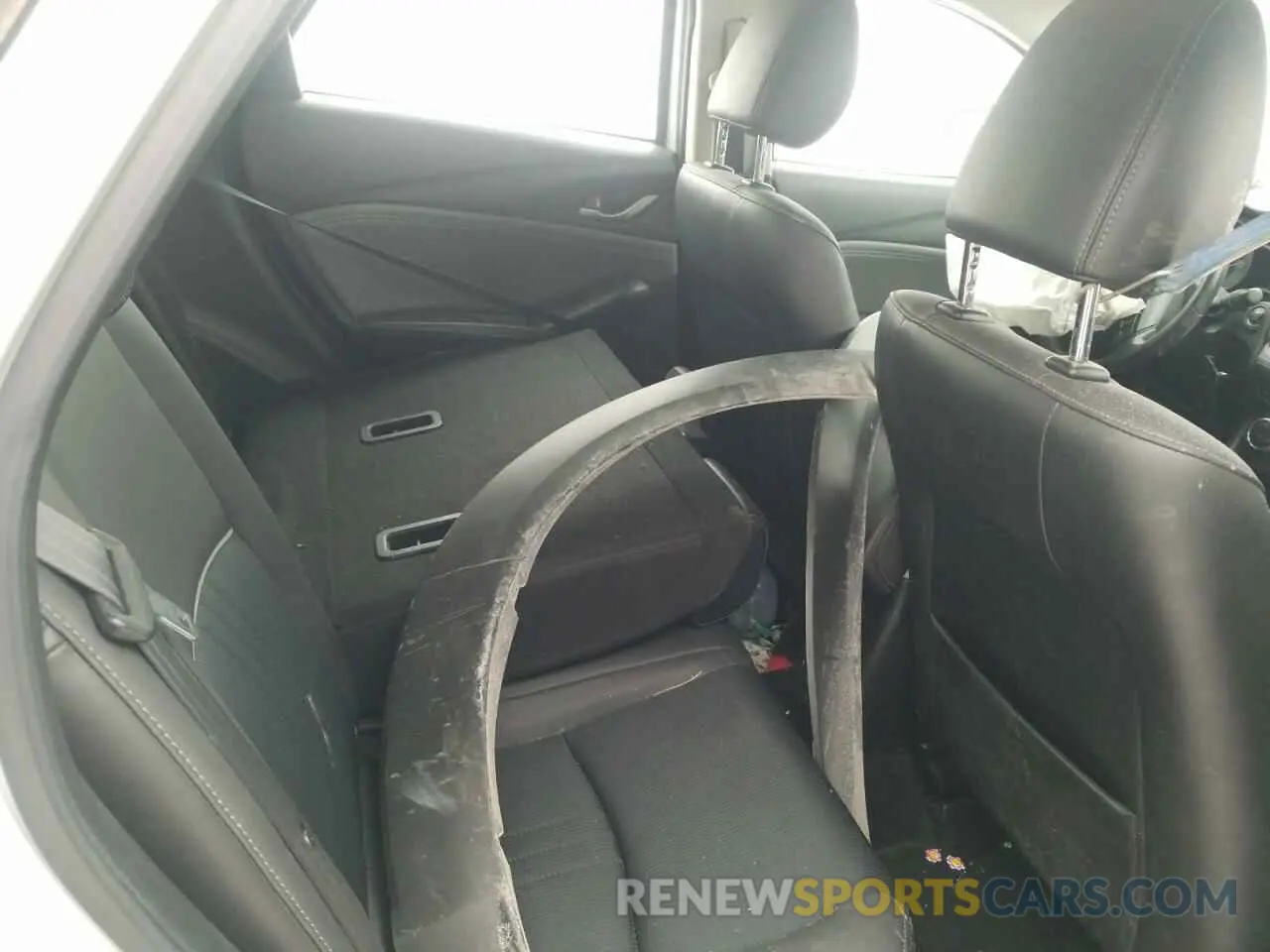 11 Photograph of a damaged car JM1DKFC74K1455843 MAZDA CX-3 2019