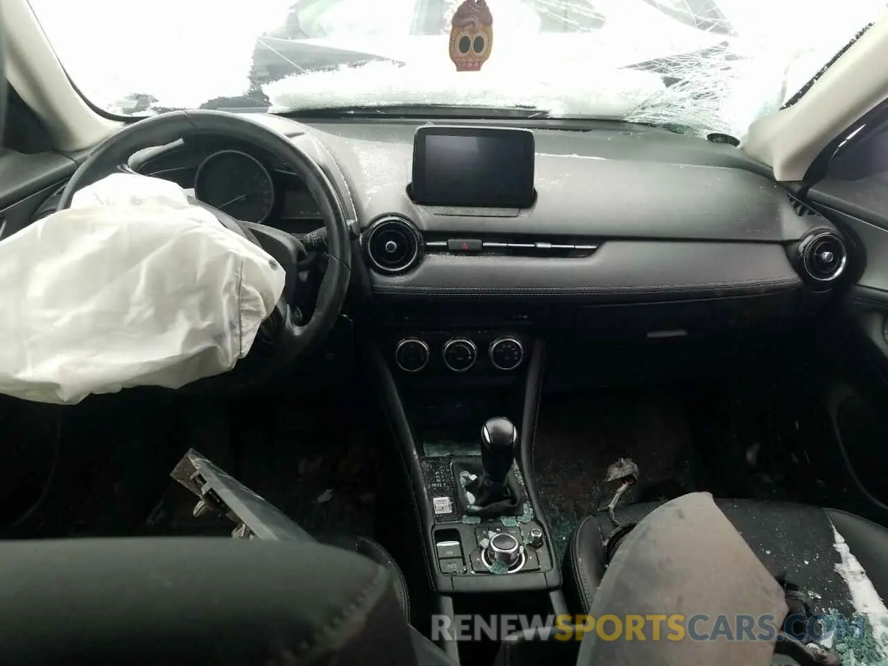 8 Photograph of a damaged car JM1DKFC74K1455843 MAZDA CX-3 2019