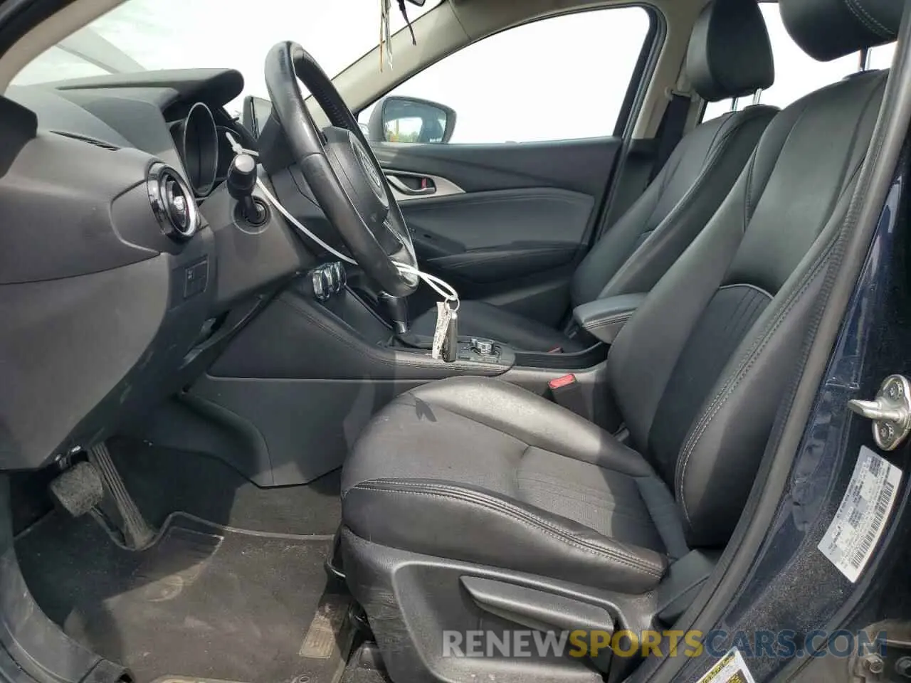 7 Photograph of a damaged car JM1DKFC76K0431405 MAZDA CX-3 2019