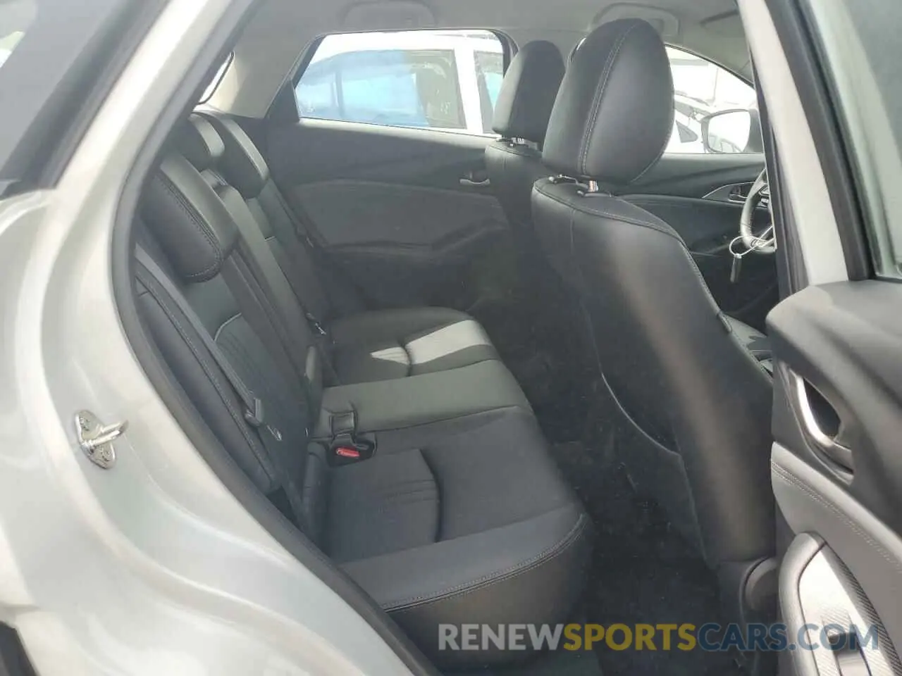 11 Photograph of a damaged car JM1DKFC76K1451342 MAZDA CX-3 2019