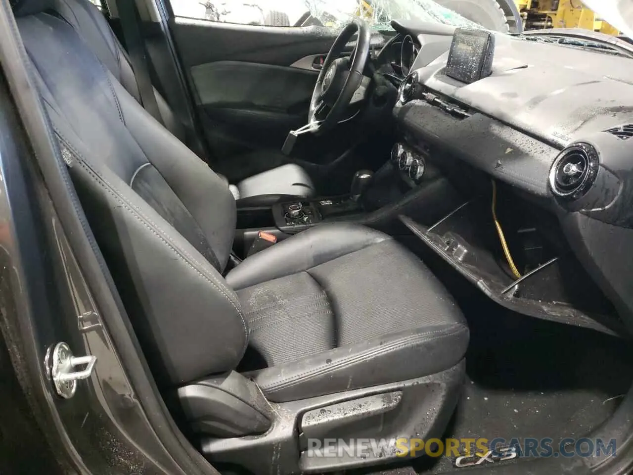 5 Photograph of a damaged car JM1DKFC77K0436383 MAZDA CX-3 2019