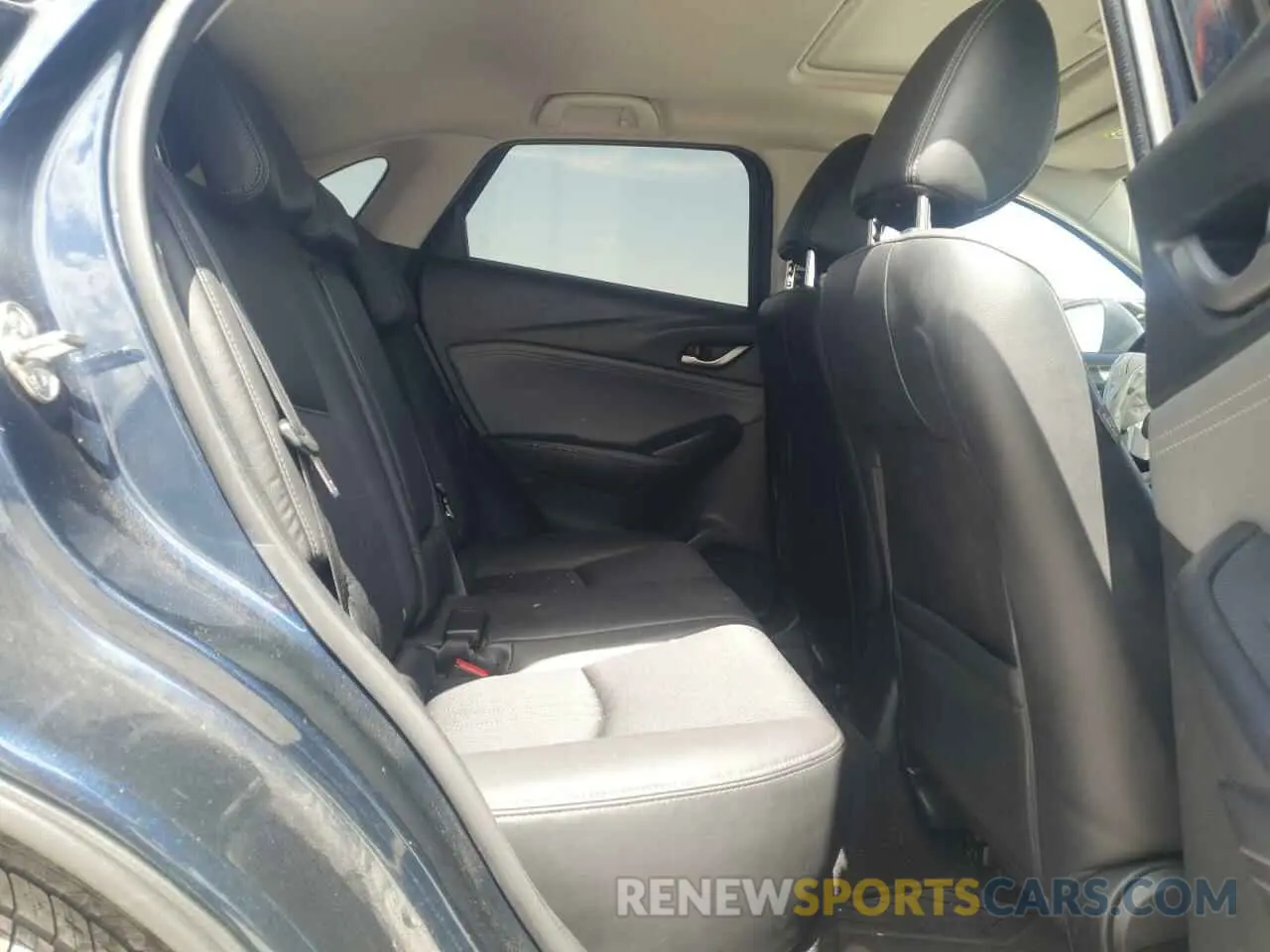 10 Photograph of a damaged car JM1DKFC77K0449587 MAZDA CX-3 2019