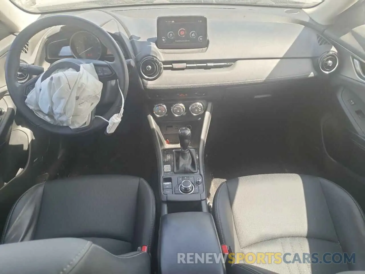8 Photograph of a damaged car JM1DKFC77K0449587 MAZDA CX-3 2019
