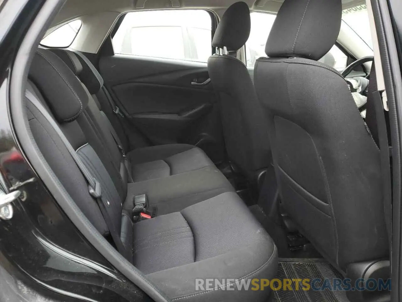 10 Photograph of a damaged car JM1DKFC77K1415899 MAZDA CX-3 2019