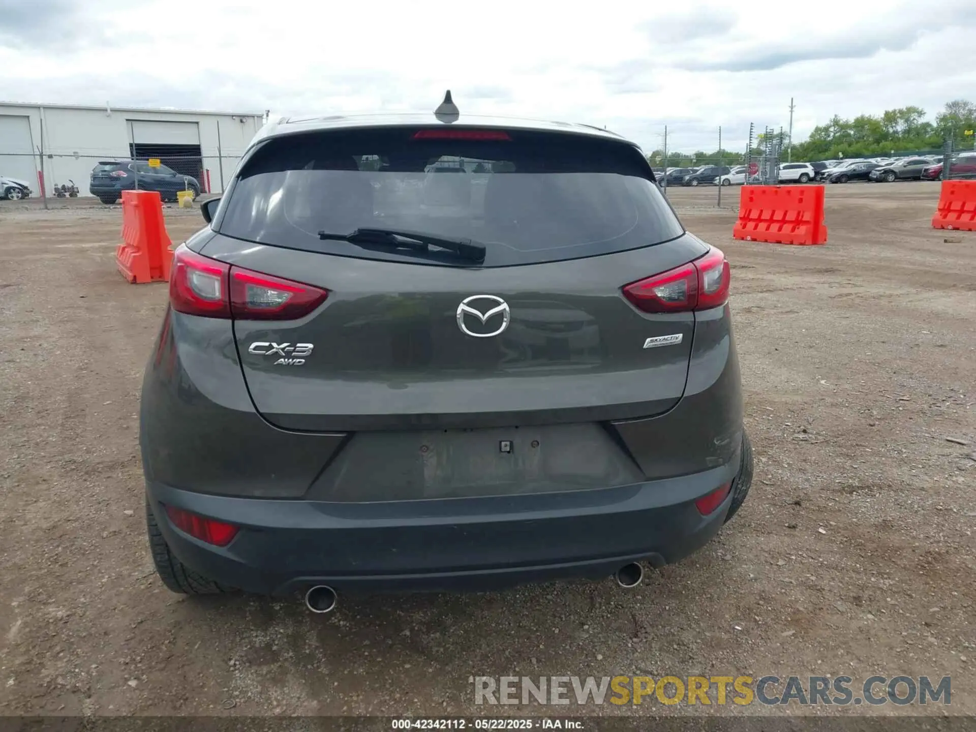 16 Photograph of a damaged car JM1DKFC7XK0408029 MAZDA CX-3 2019