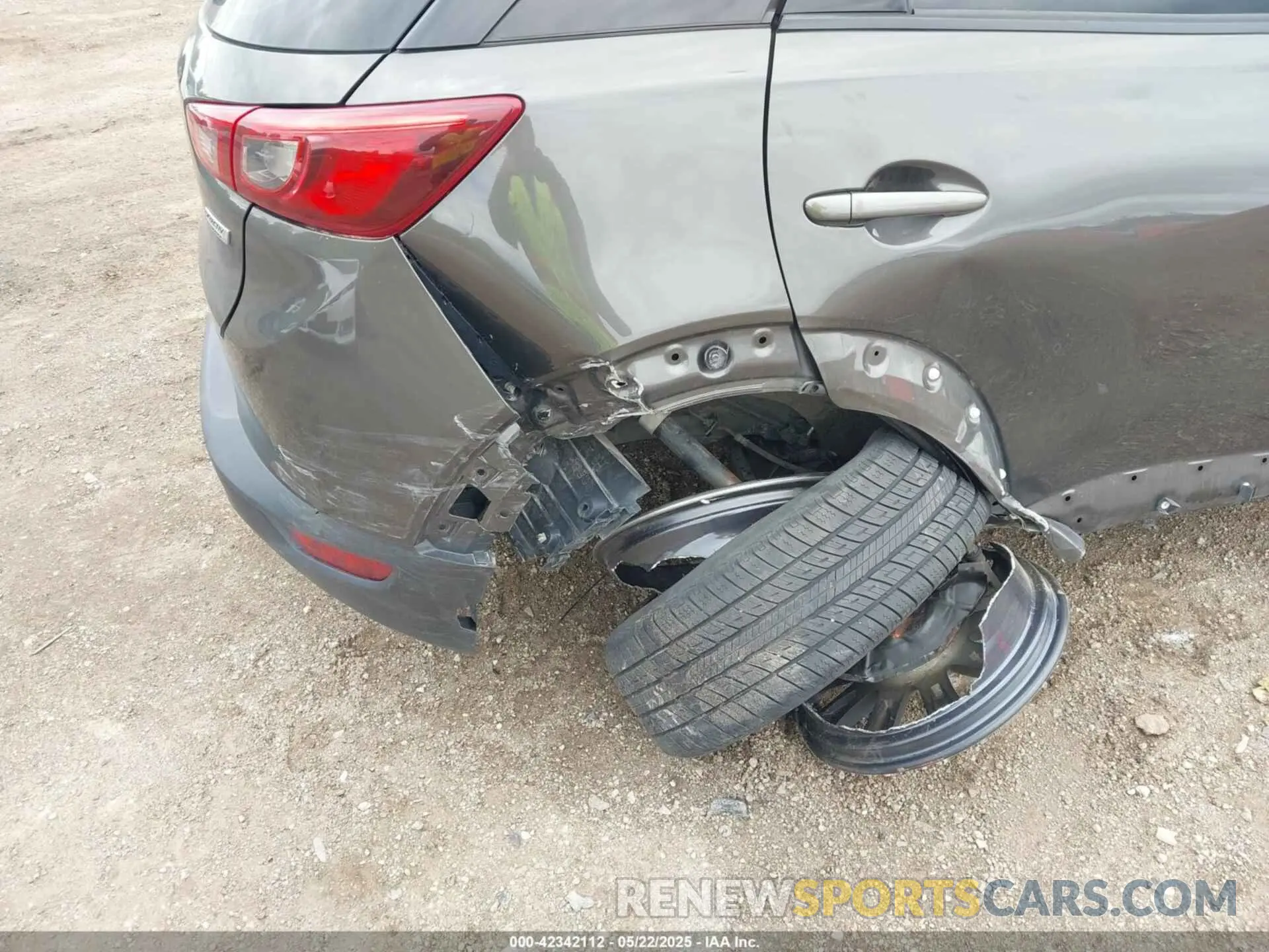 6 Photograph of a damaged car JM1DKFC7XK0408029 MAZDA CX-3 2019