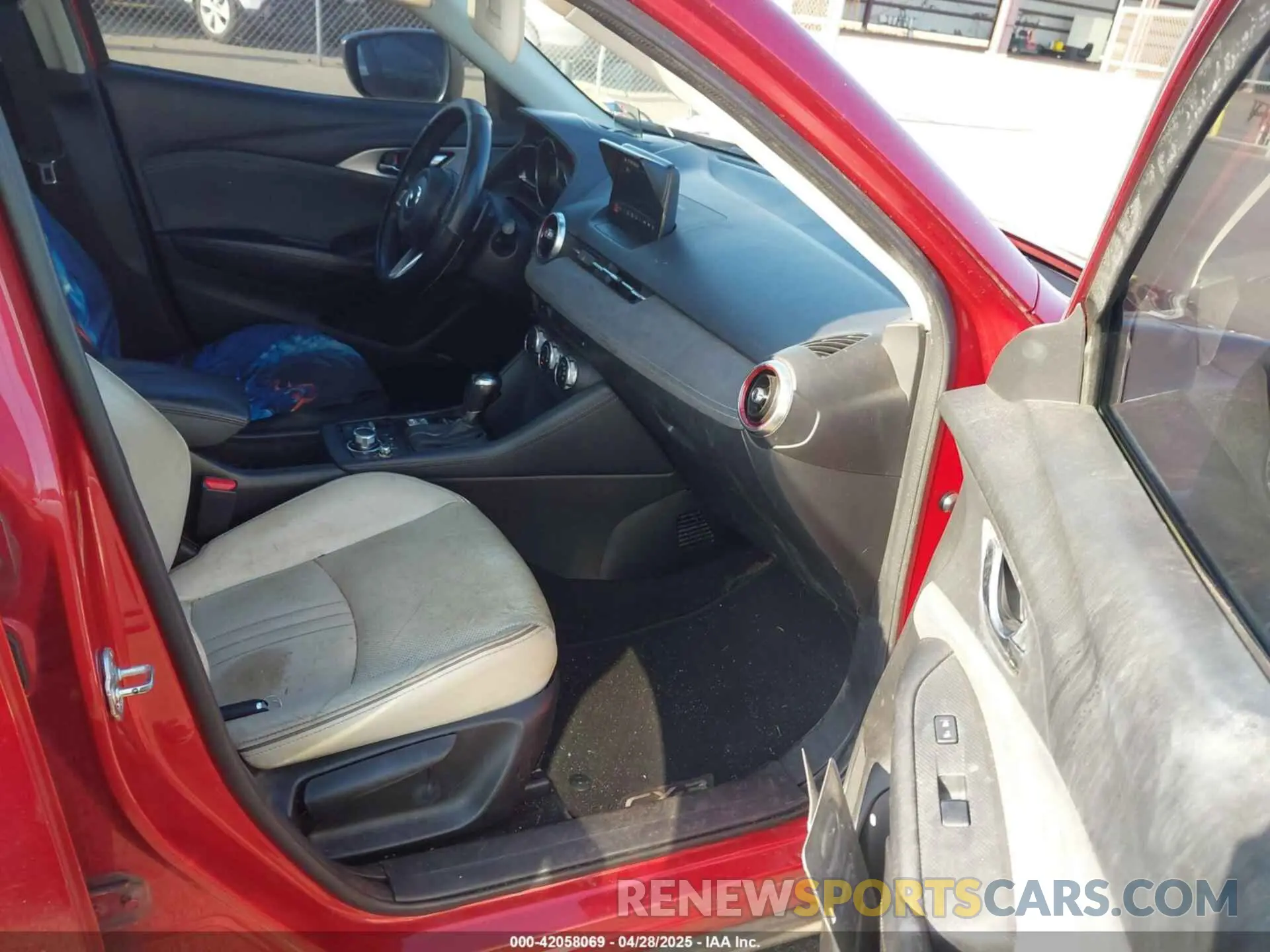 5 Photograph of a damaged car JM1DKFD71K0427650 MAZDA CX-3 2019