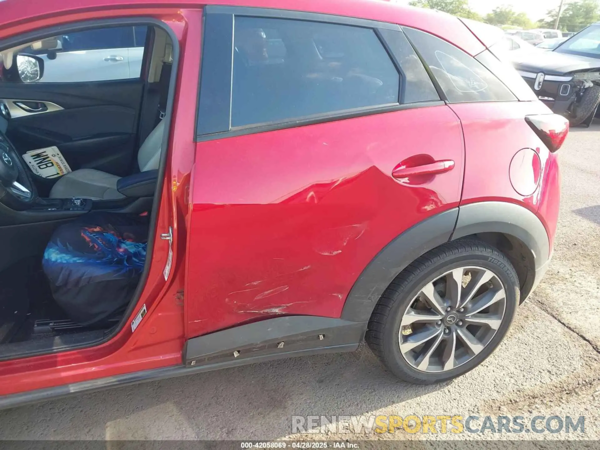 6 Photograph of a damaged car JM1DKFD71K0427650 MAZDA CX-3 2019
