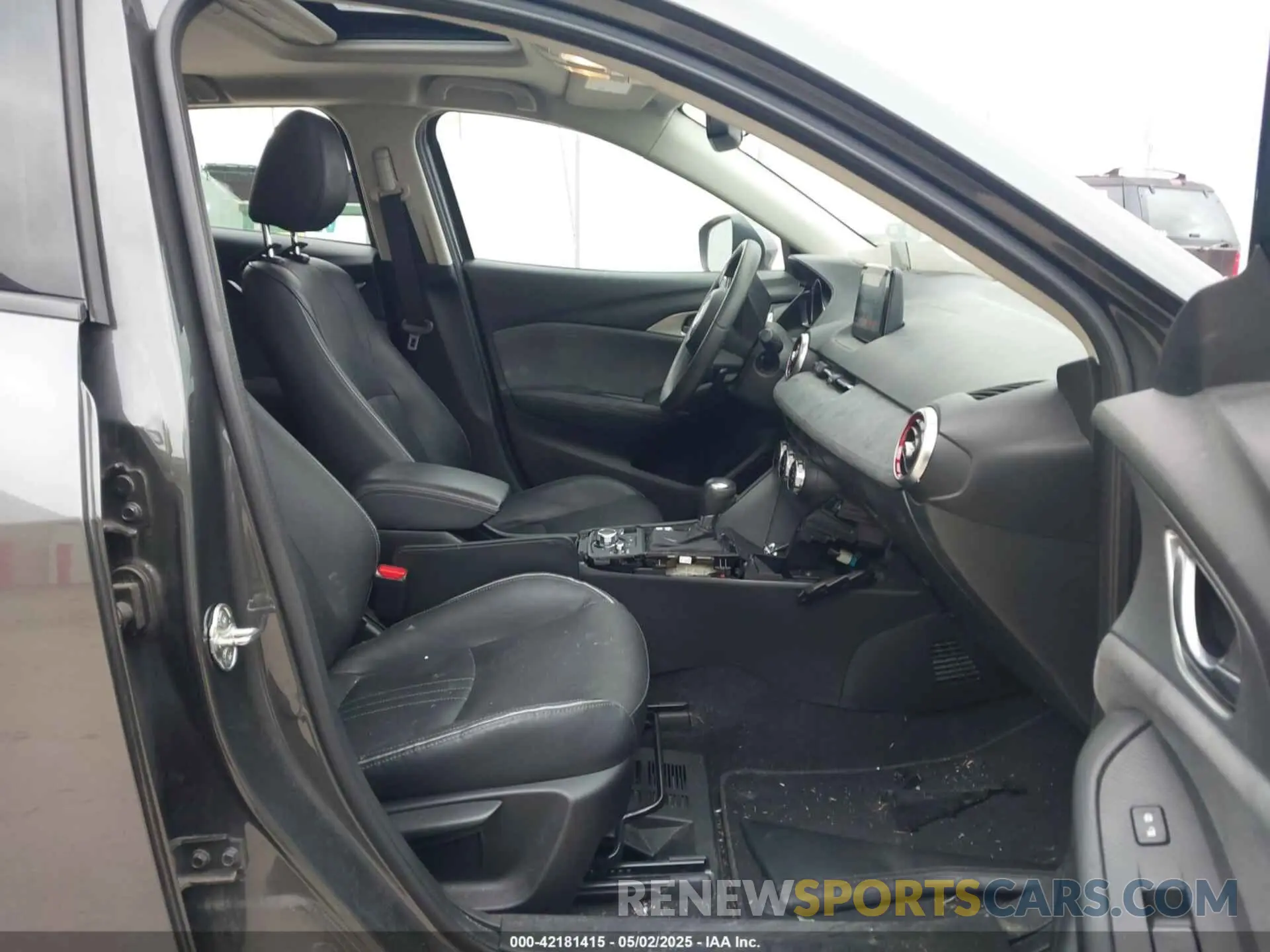 5 Photograph of a damaged car JM1DKFD72K0450239 MAZDA CX-3 2019