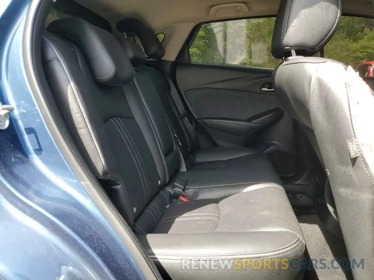 11 Photograph of a damaged car JM1DKFD74K1438541 MAZDA CX-3 2019