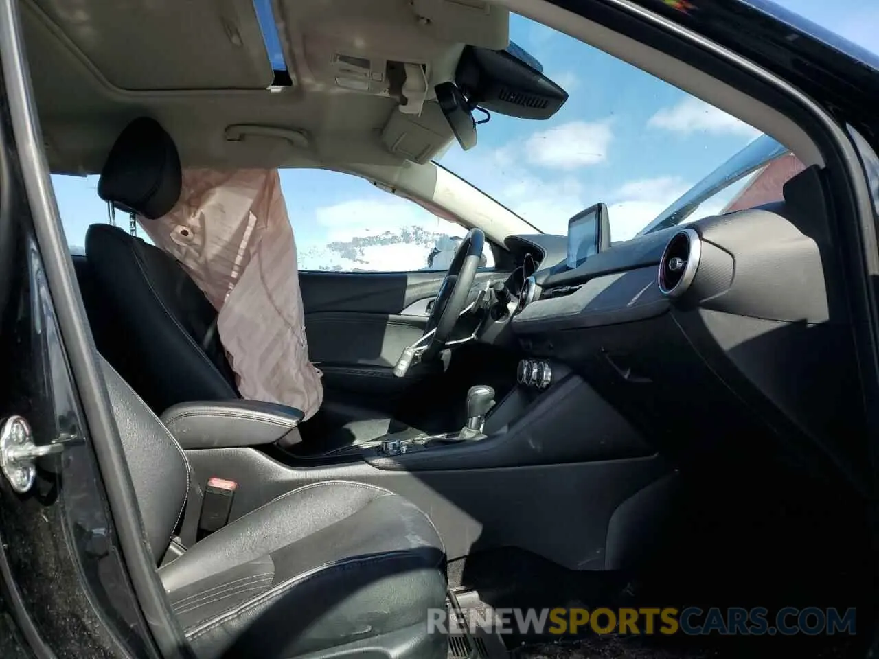 7 Photograph of a damaged car JM1DKFD78K0450505 MAZDA CX-3 2019