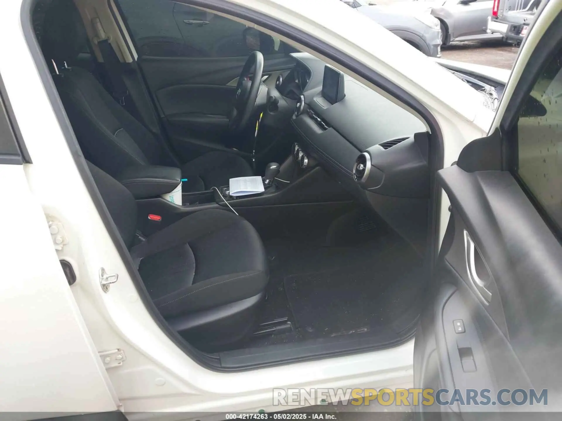 5 Photograph of a damaged car JM1DKDB74L1475226 MAZDA CX-3 2020