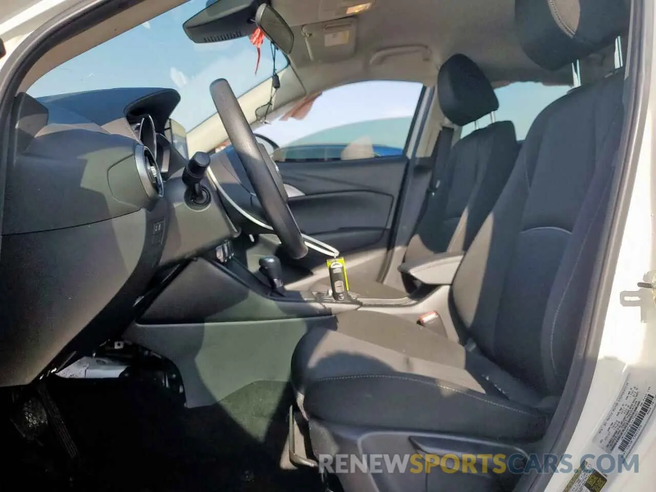 7 Photograph of a damaged car JM1DKDB76L1473803 MAZDA CX-3 2020