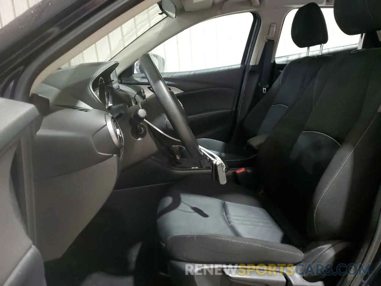 7 Photograph of a damaged car JM1DKDB77L1464656 MAZDA CX-3 2020