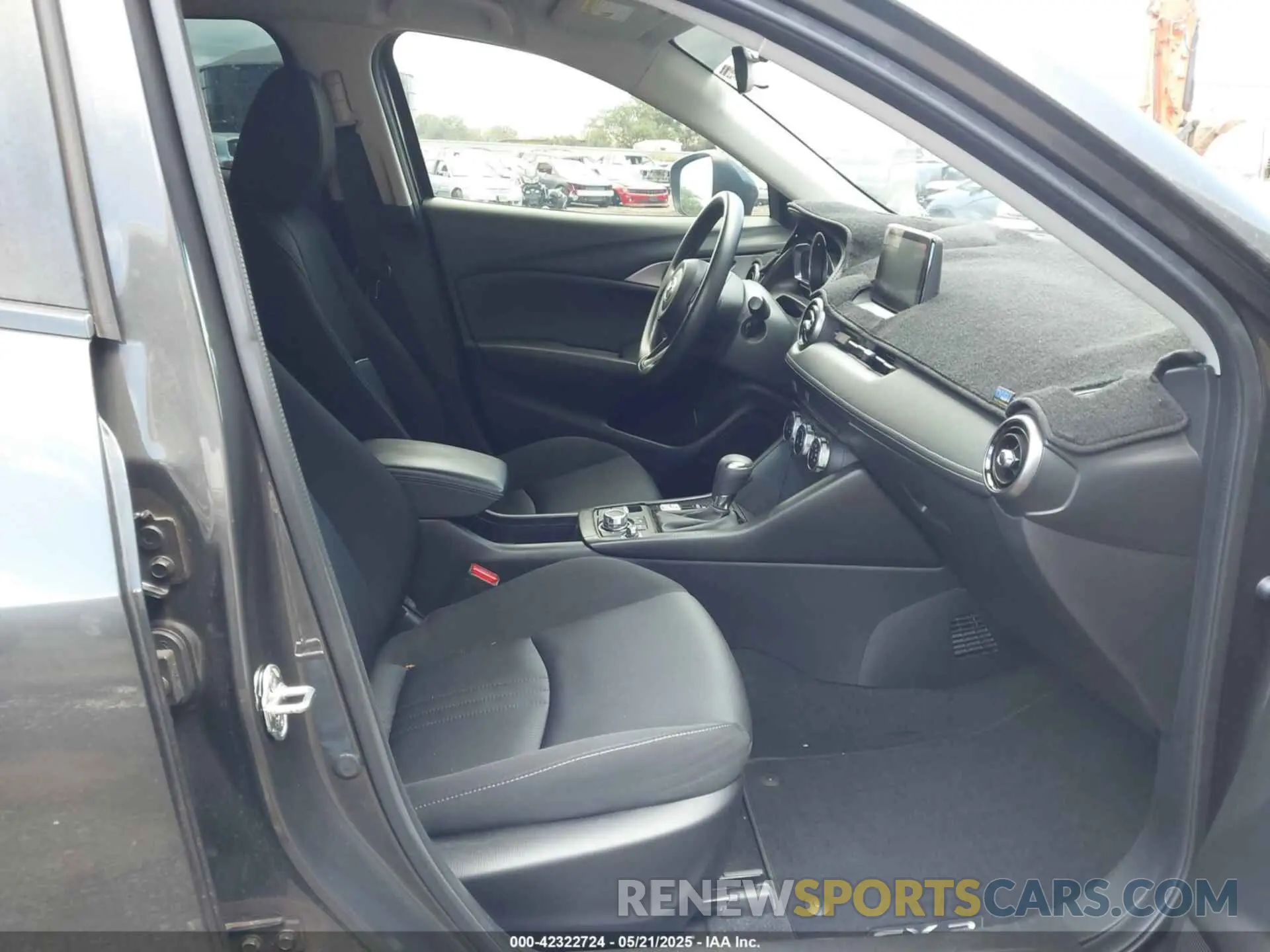 5 Photograph of a damaged car JM1DKDB78L1469686 MAZDA CX-3 2020