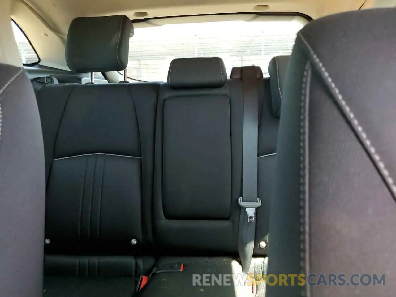 10 Photograph of a damaged car JM1DKFB70L1474487 MAZDA CX-3 2020