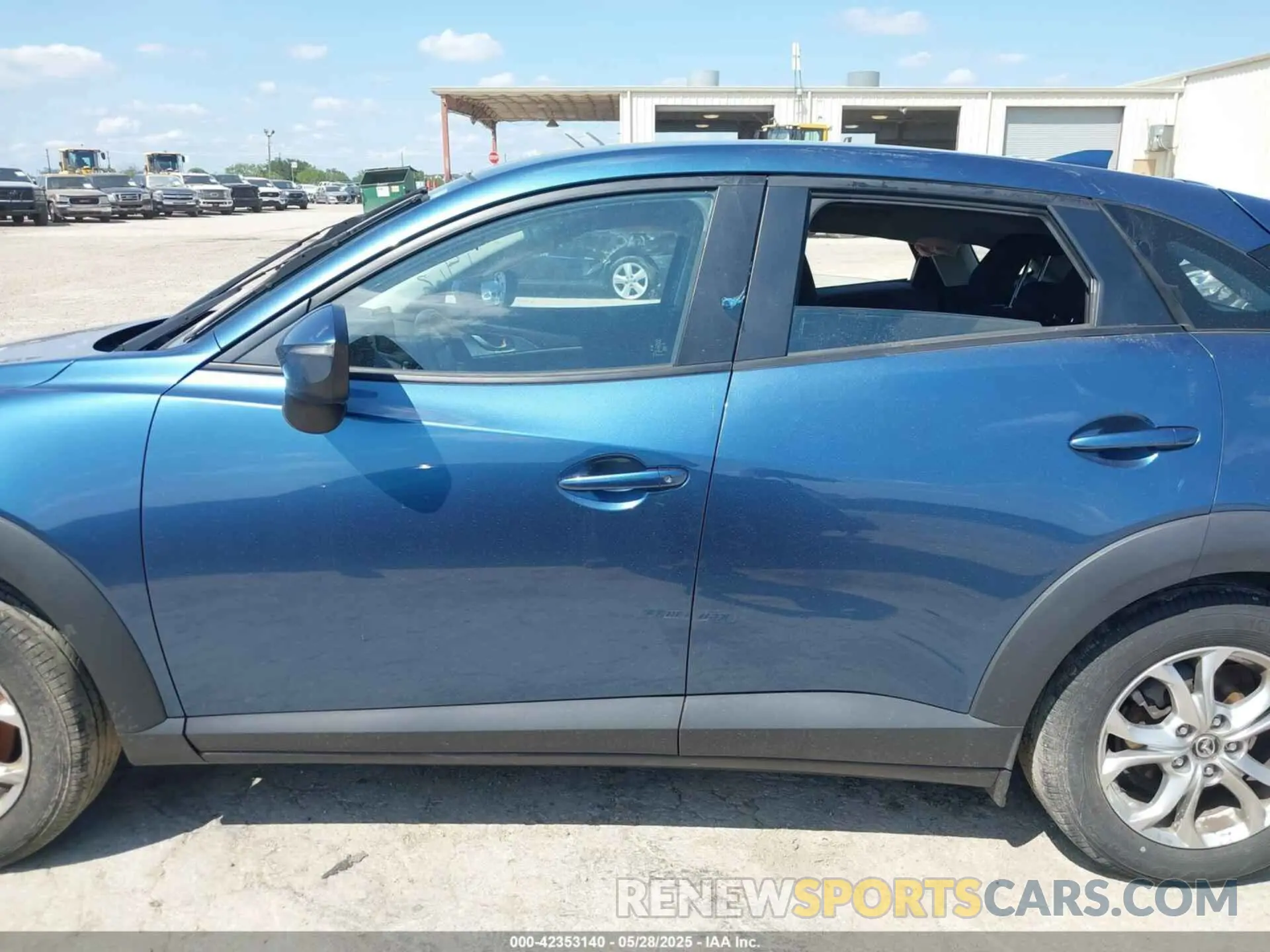 13 Photograph of a damaged car JM1DKFB74L1474895 MAZDA CX-3 2020