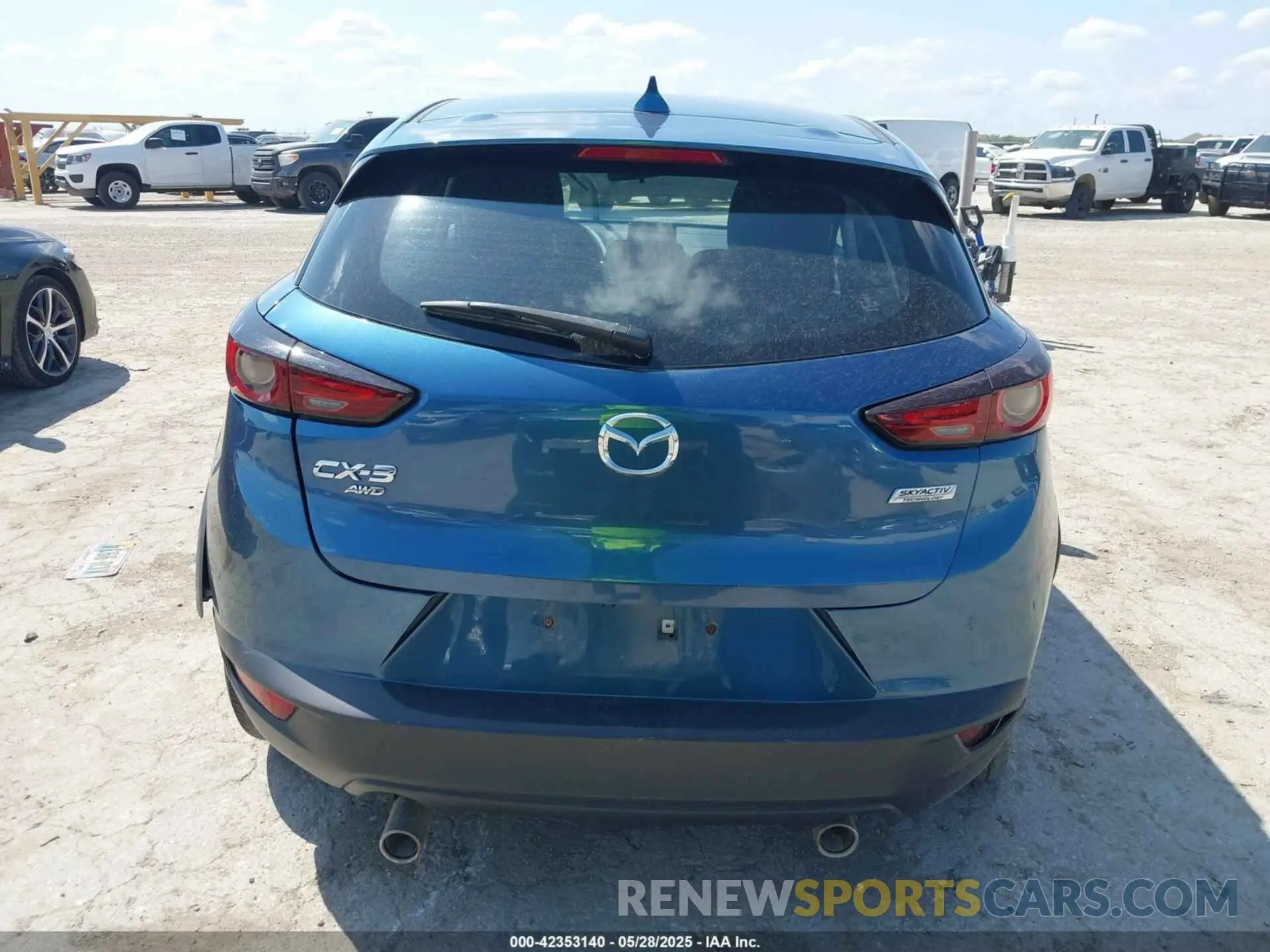 15 Photograph of a damaged car JM1DKFB74L1474895 MAZDA CX-3 2020
