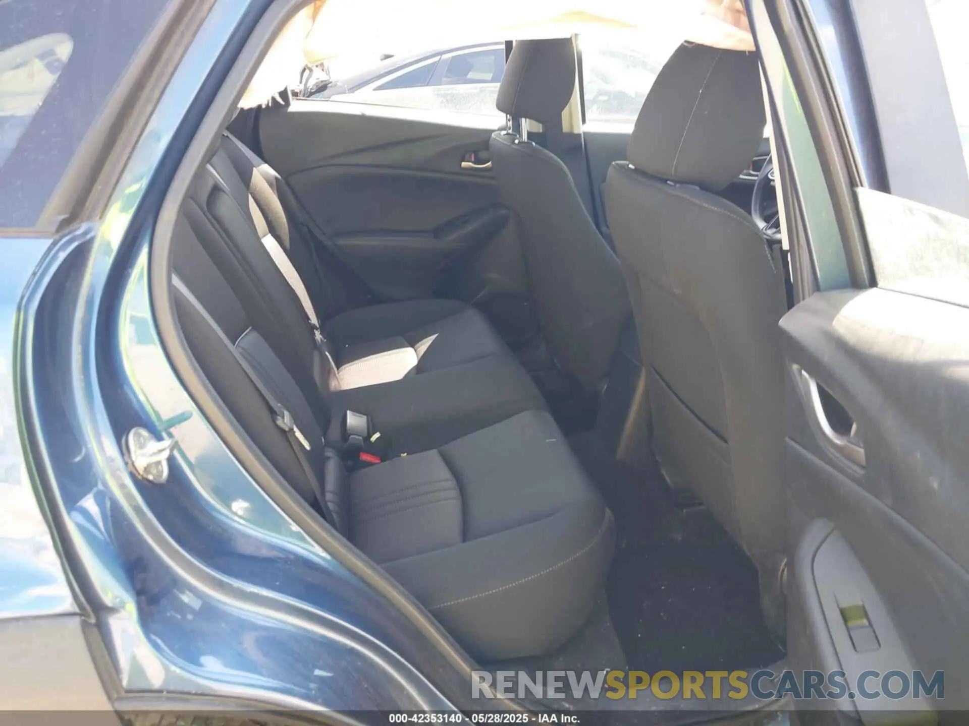 8 Photograph of a damaged car JM1DKFB74L1474895 MAZDA CX-3 2020