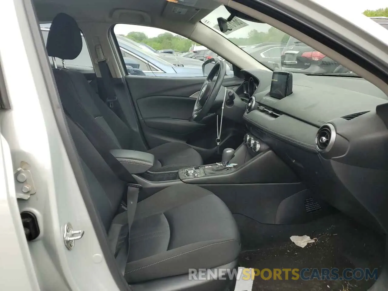 7 Photograph of a damaged car JM1DKFB75L1474078 MAZDA CX-3 2020