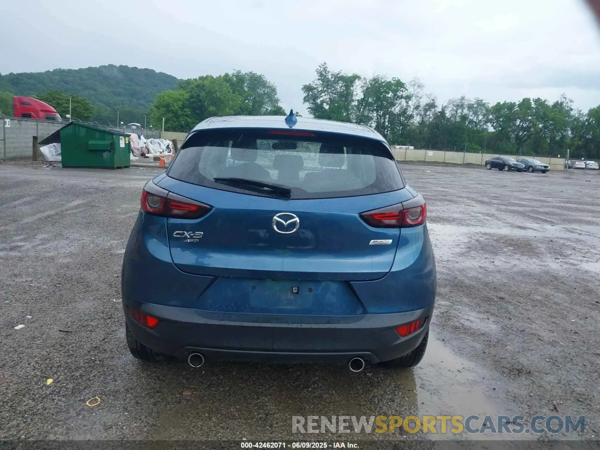 17 Photograph of a damaged car JM1DKFB76L1464689 MAZDA CX-3 2020