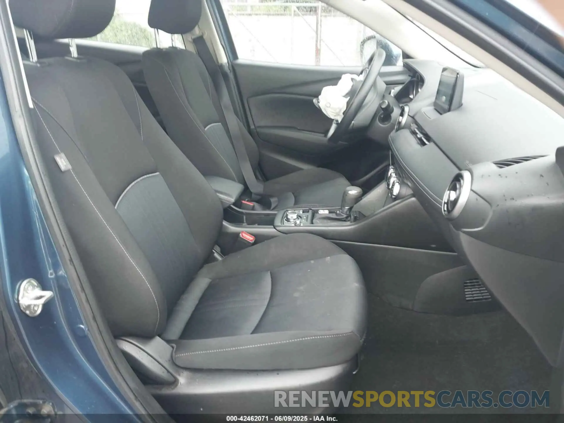 5 Photograph of a damaged car JM1DKFB76L1464689 MAZDA CX-3 2020