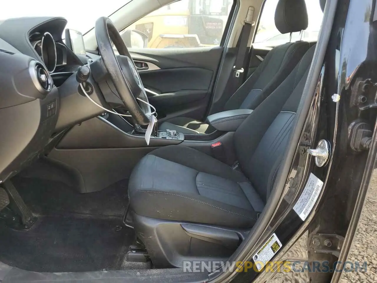 7 Photograph of a damaged car JM1DKDB73M1505009 MAZDA CX-3 2021