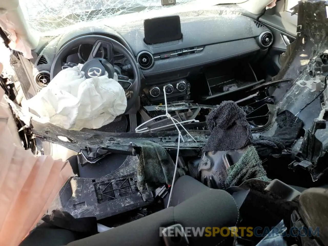 8 Photograph of a damaged car JM1DKDB76M1507031 MAZDA CX-3 2021