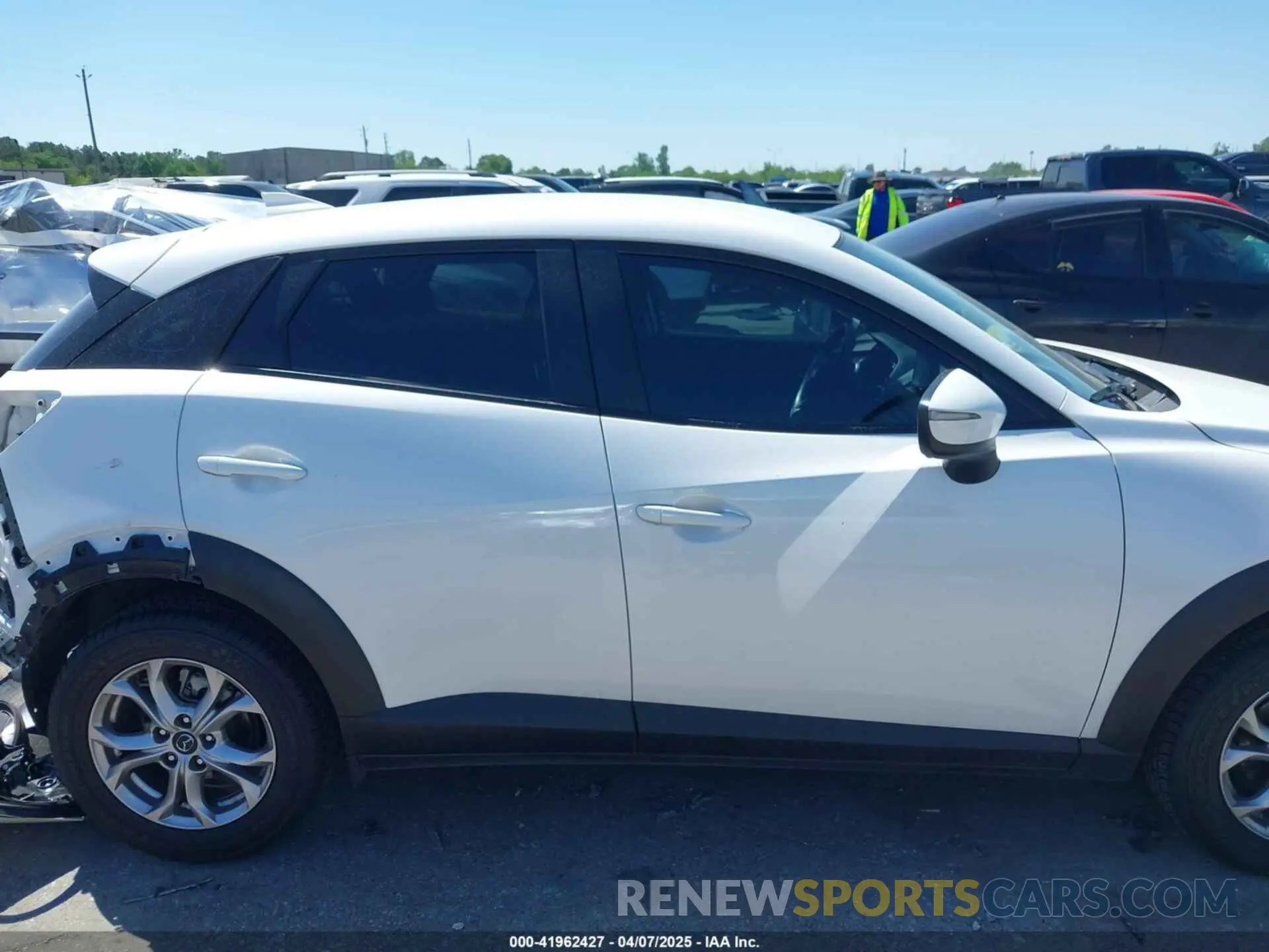13 Photograph of a damaged car JM1DKDB7XM1511776 MAZDA CX-3 2021