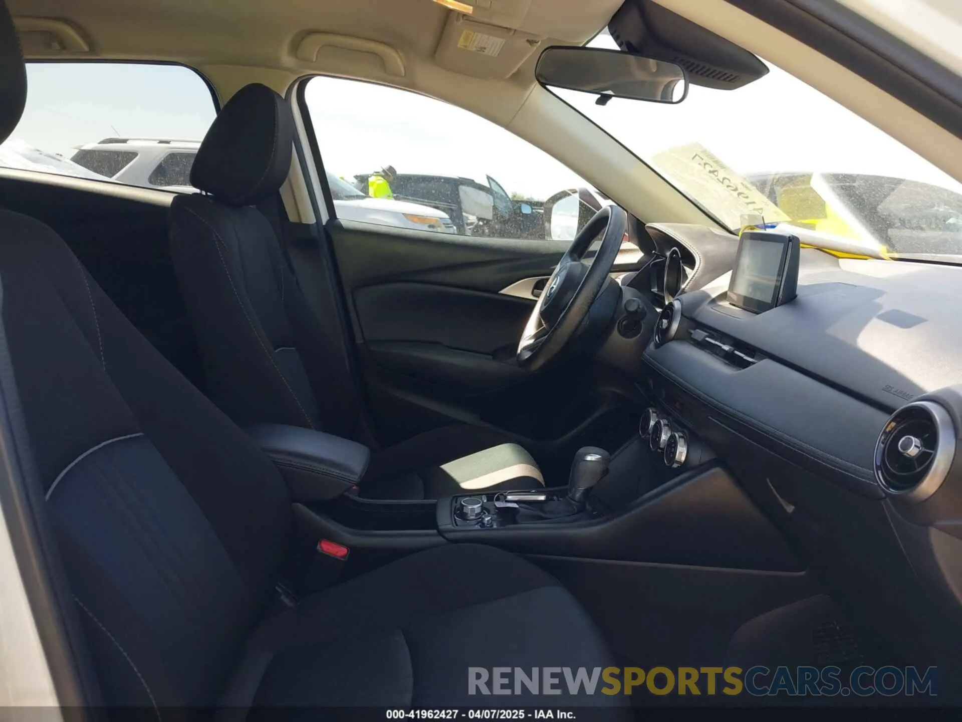 5 Photograph of a damaged car JM1DKDB7XM1511776 MAZDA CX-3 2021