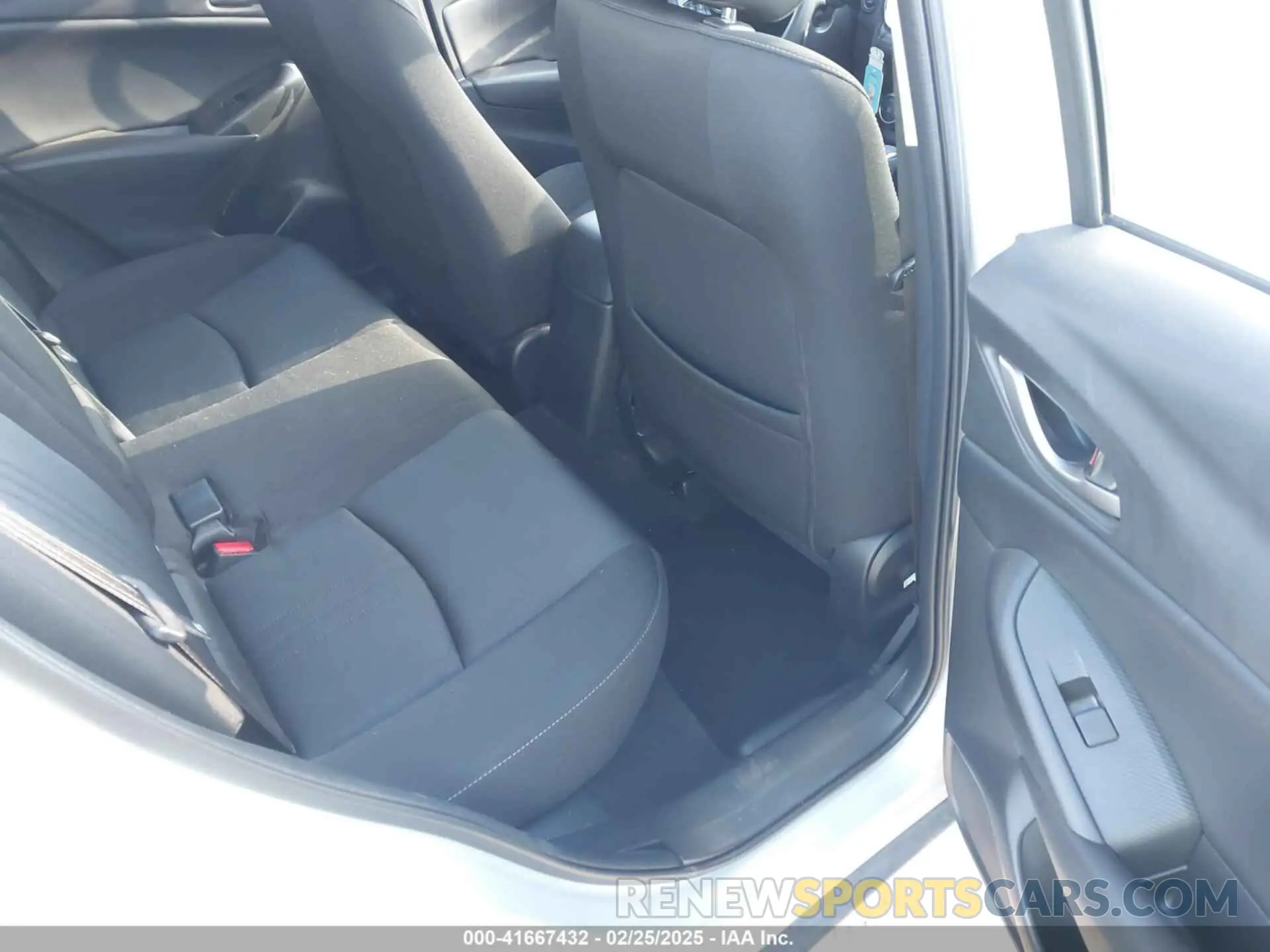 8 Photograph of a damaged car JM1DKFB70M1514312 MAZDA CX-3 2021
