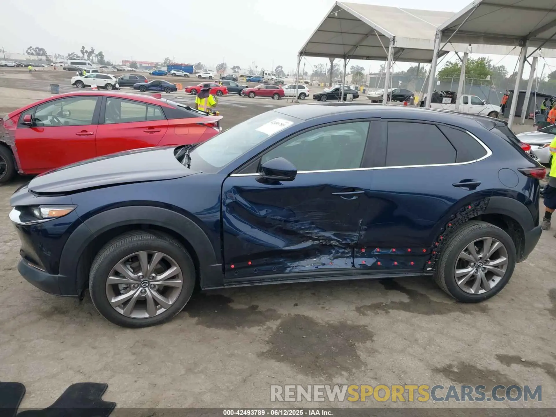 14 Photograph of a damaged car 3MVDMACL0LM124223 MAZDA CX-30 2020