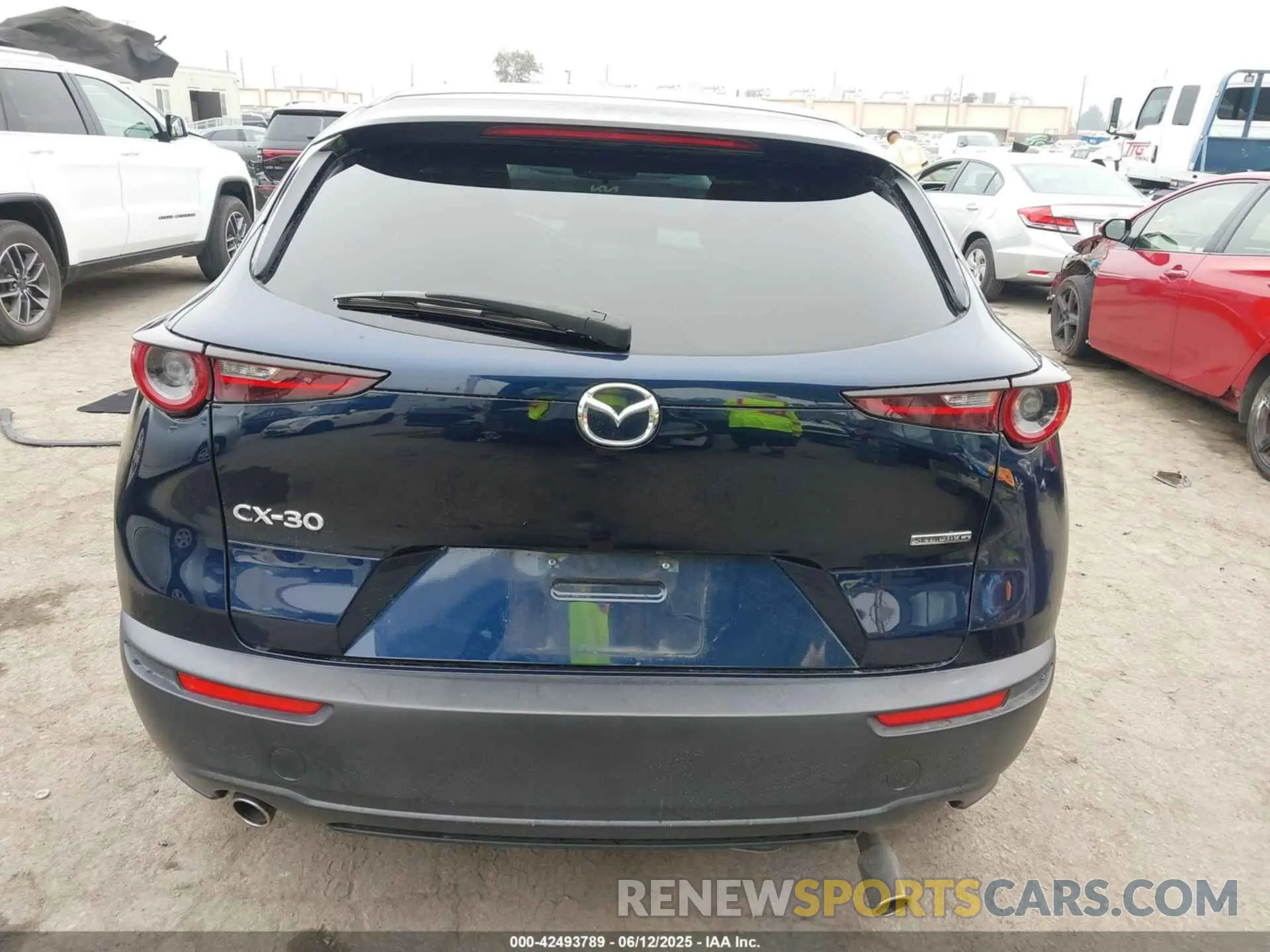 16 Photograph of a damaged car 3MVDMACL0LM124223 MAZDA CX-30 2020