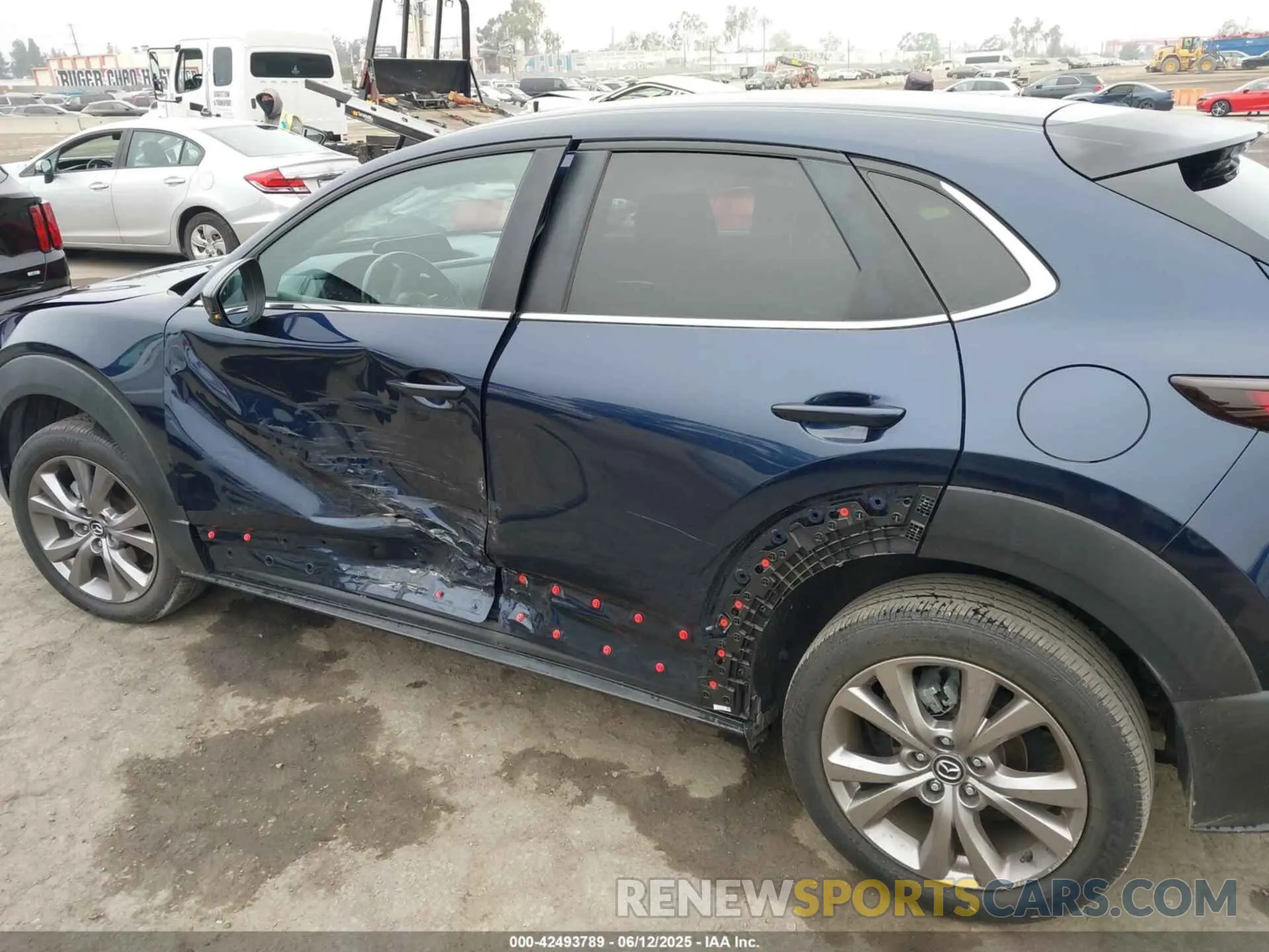 6 Photograph of a damaged car 3MVDMACL0LM124223 MAZDA CX-30 2020