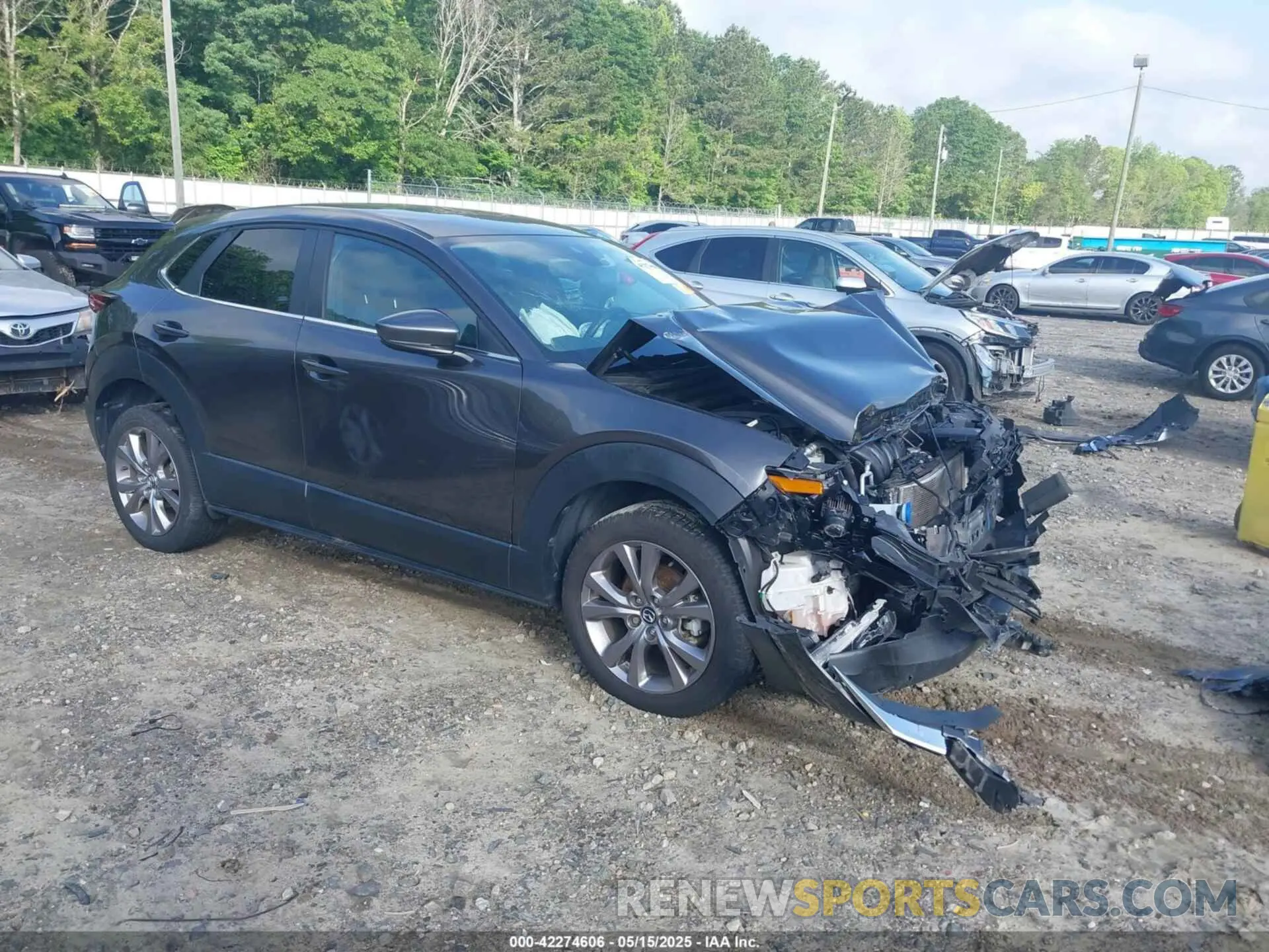 1 Photograph of a damaged car 3MVDMACL3LM137953 MAZDA CX-30 2020