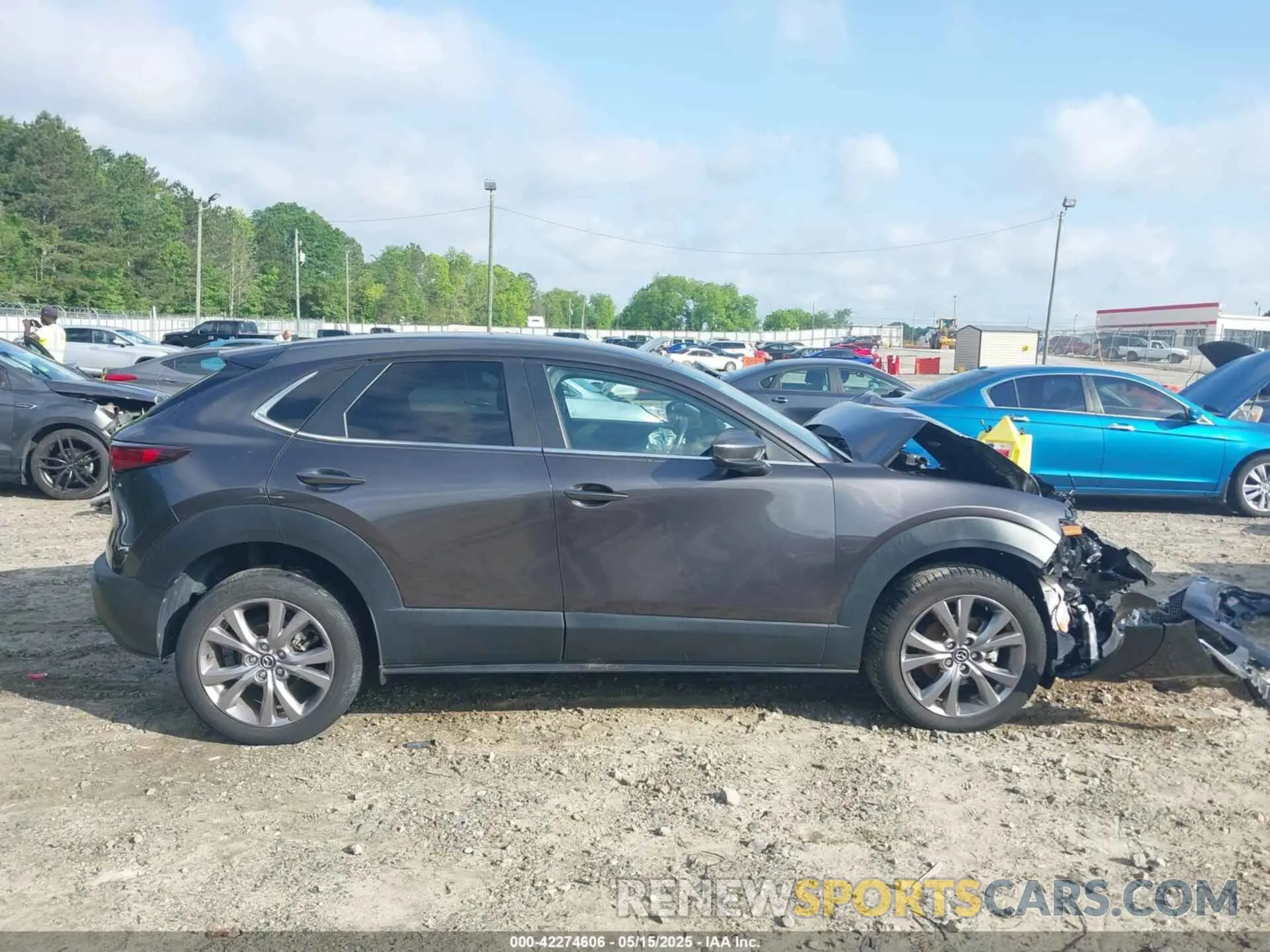 14 Photograph of a damaged car 3MVDMACL3LM137953 MAZDA CX-30 2020