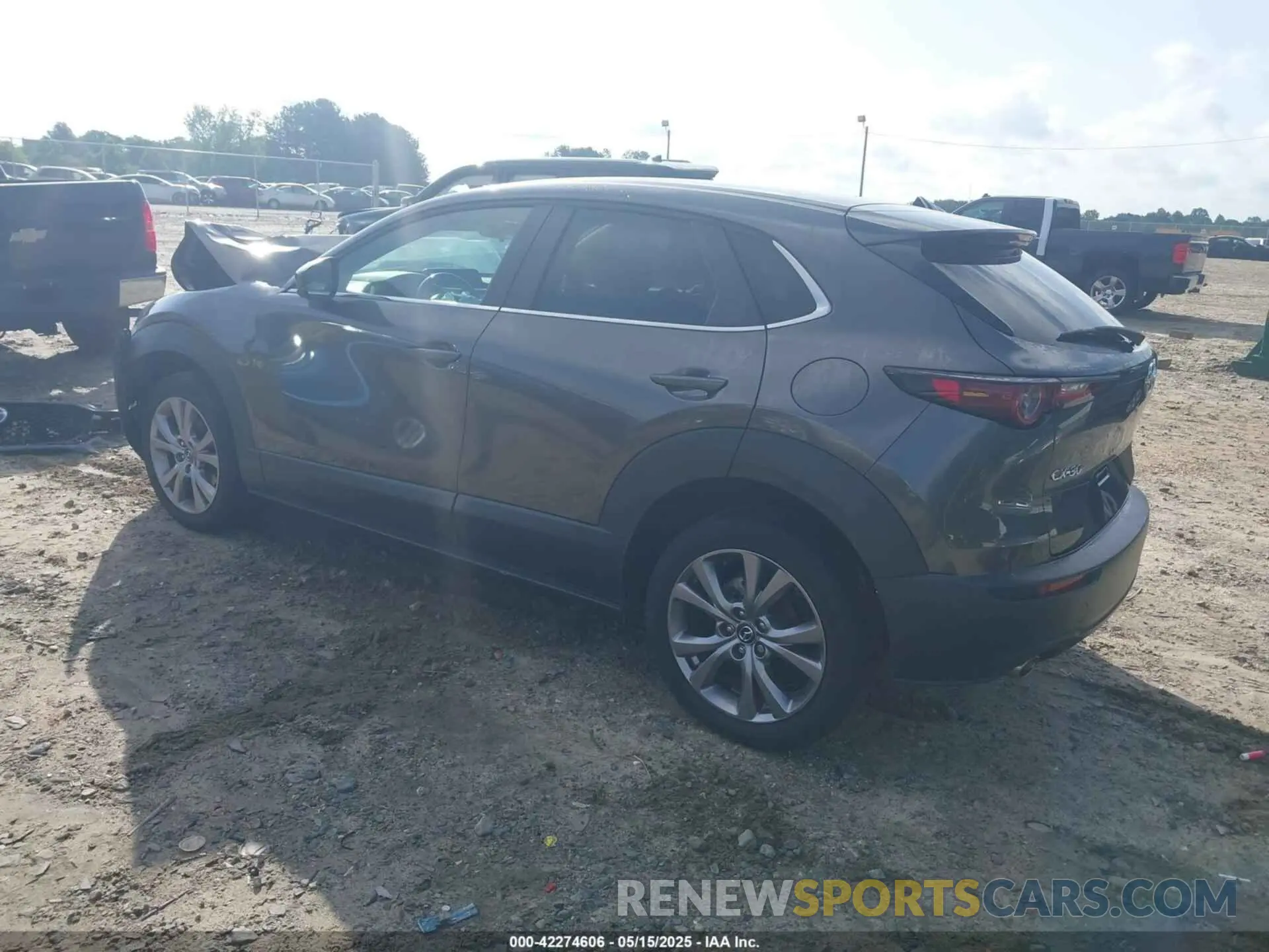 3 Photograph of a damaged car 3MVDMACL3LM137953 MAZDA CX-30 2020