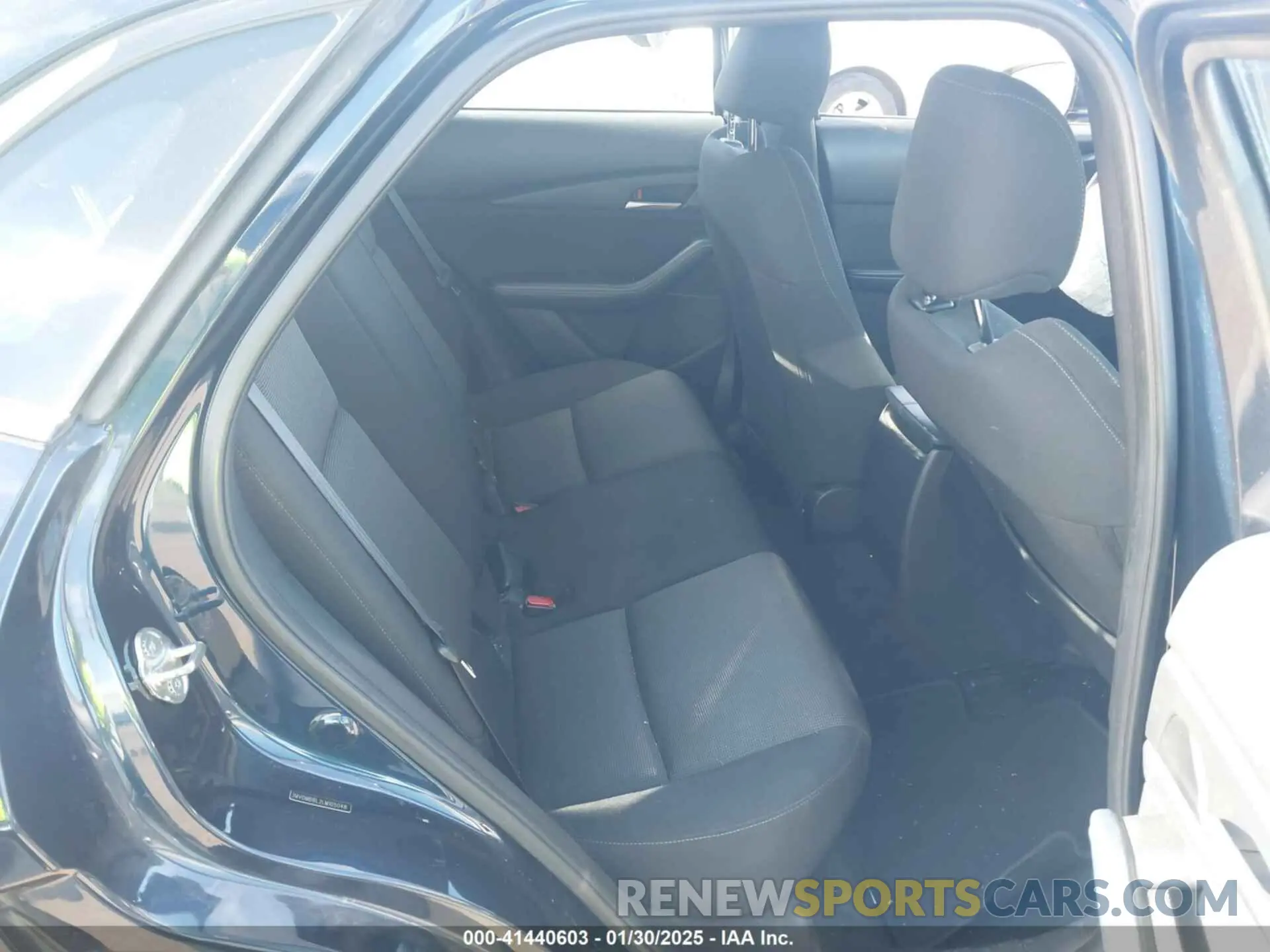 8 Photograph of a damaged car 3MVDMBBL2LM105048 MAZDA CX-30 2020