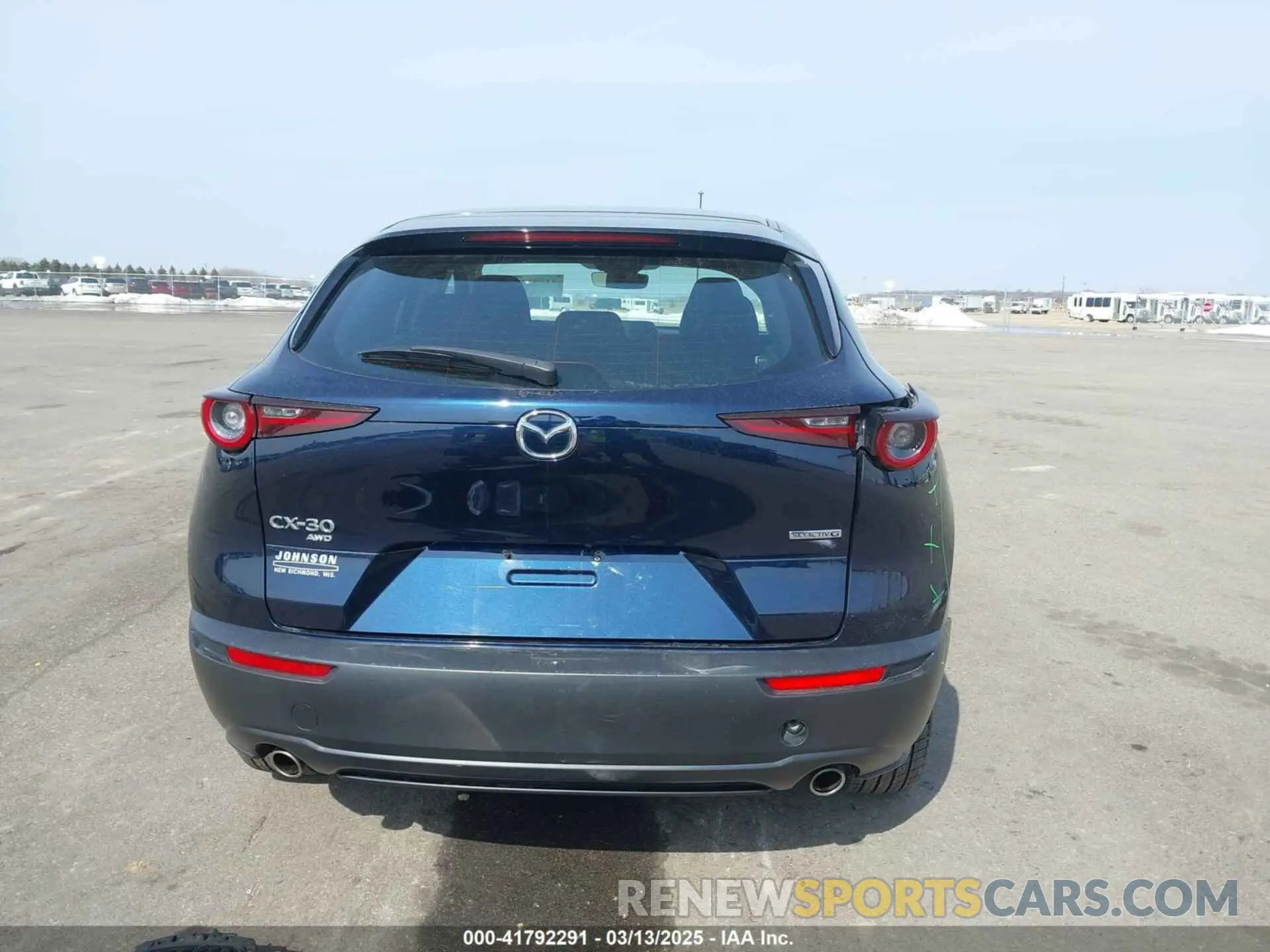 17 Photograph of a damaged car 3MVDMBBLXLM105461 MAZDA CX-30 2020