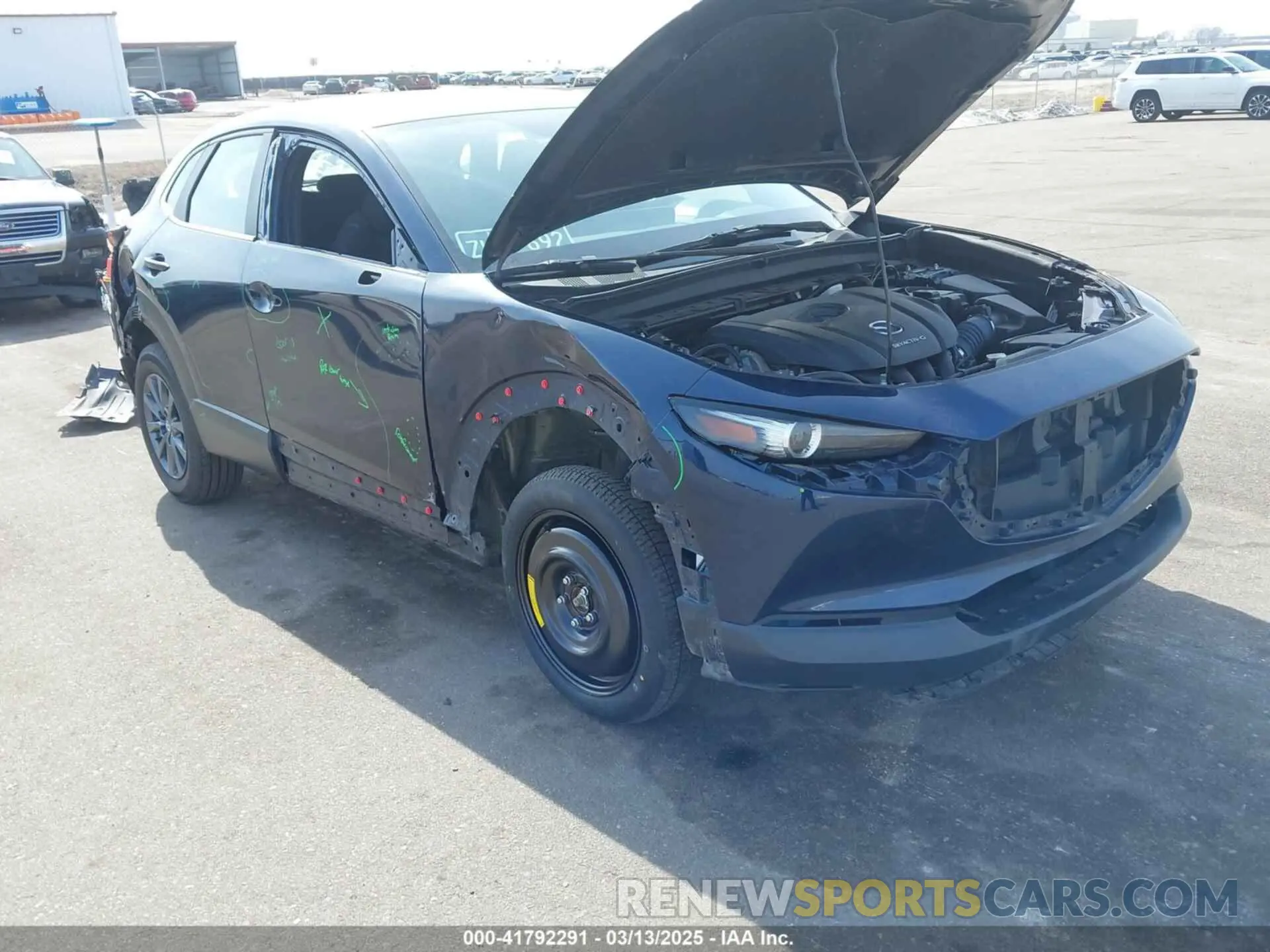 6 Photograph of a damaged car 3MVDMBBLXLM105461 MAZDA CX-30 2020