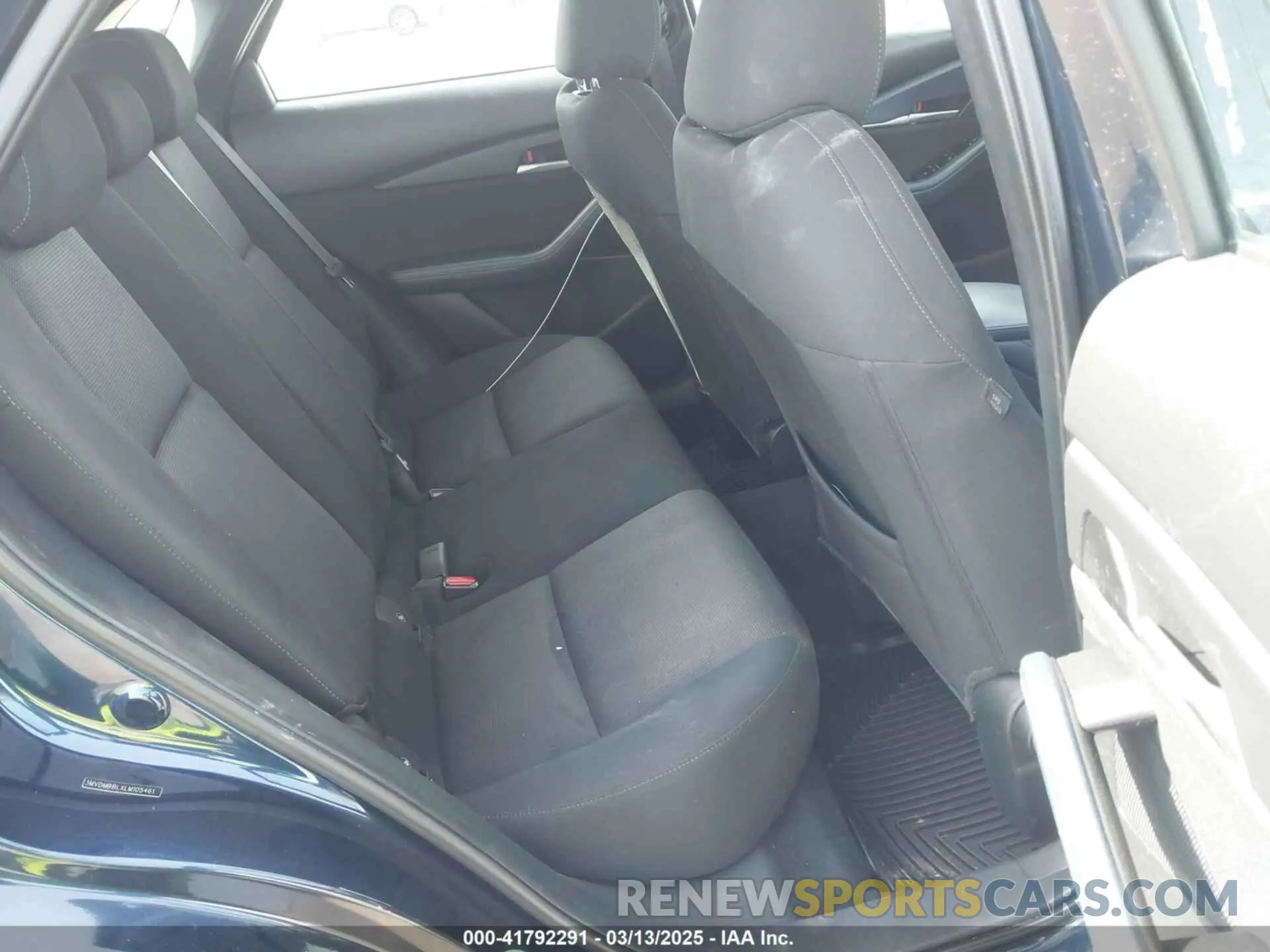 8 Photograph of a damaged car 3MVDMBBLXLM105461 MAZDA CX-30 2020