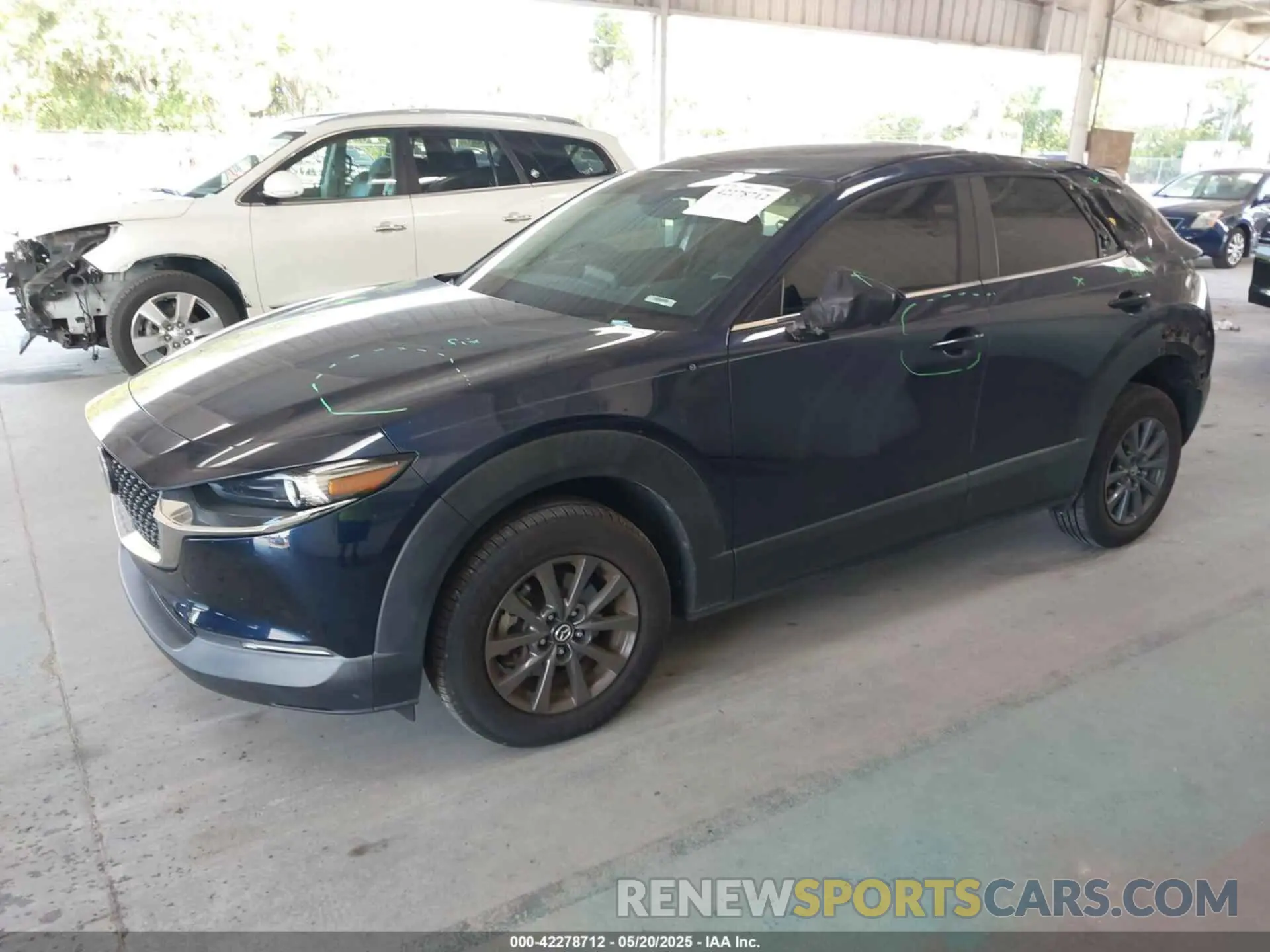 2 Photograph of a damaged car 3MVDMBBLXLM124639 MAZDA CX-30 2020