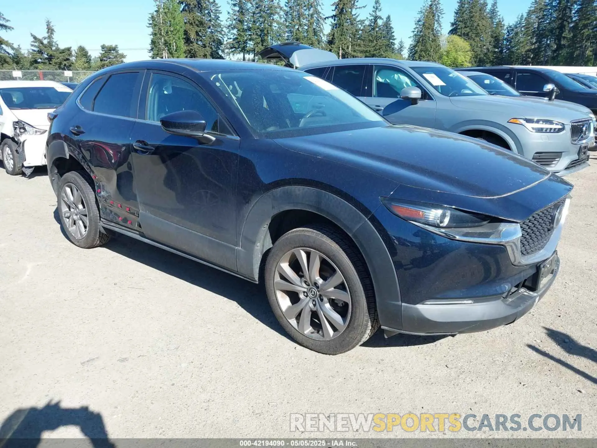 1 Photograph of a damaged car 3MVDMBCL4LM140110 MAZDA CX-30 2020