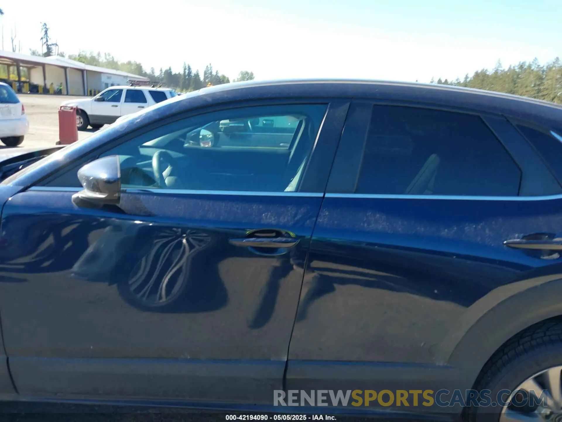 15 Photograph of a damaged car 3MVDMBCL4LM140110 MAZDA CX-30 2020