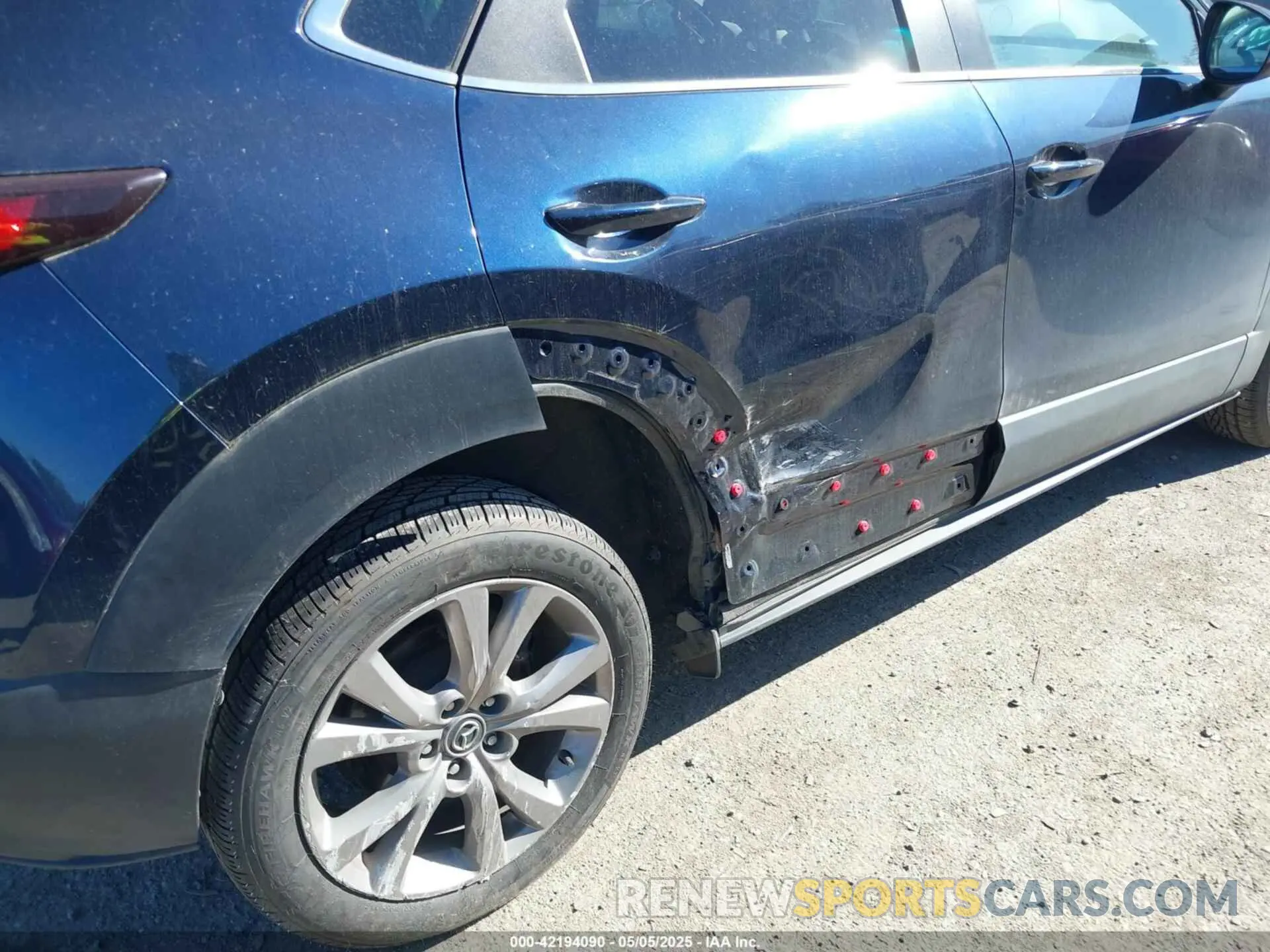 6 Photograph of a damaged car 3MVDMBCL4LM140110 MAZDA CX-30 2020