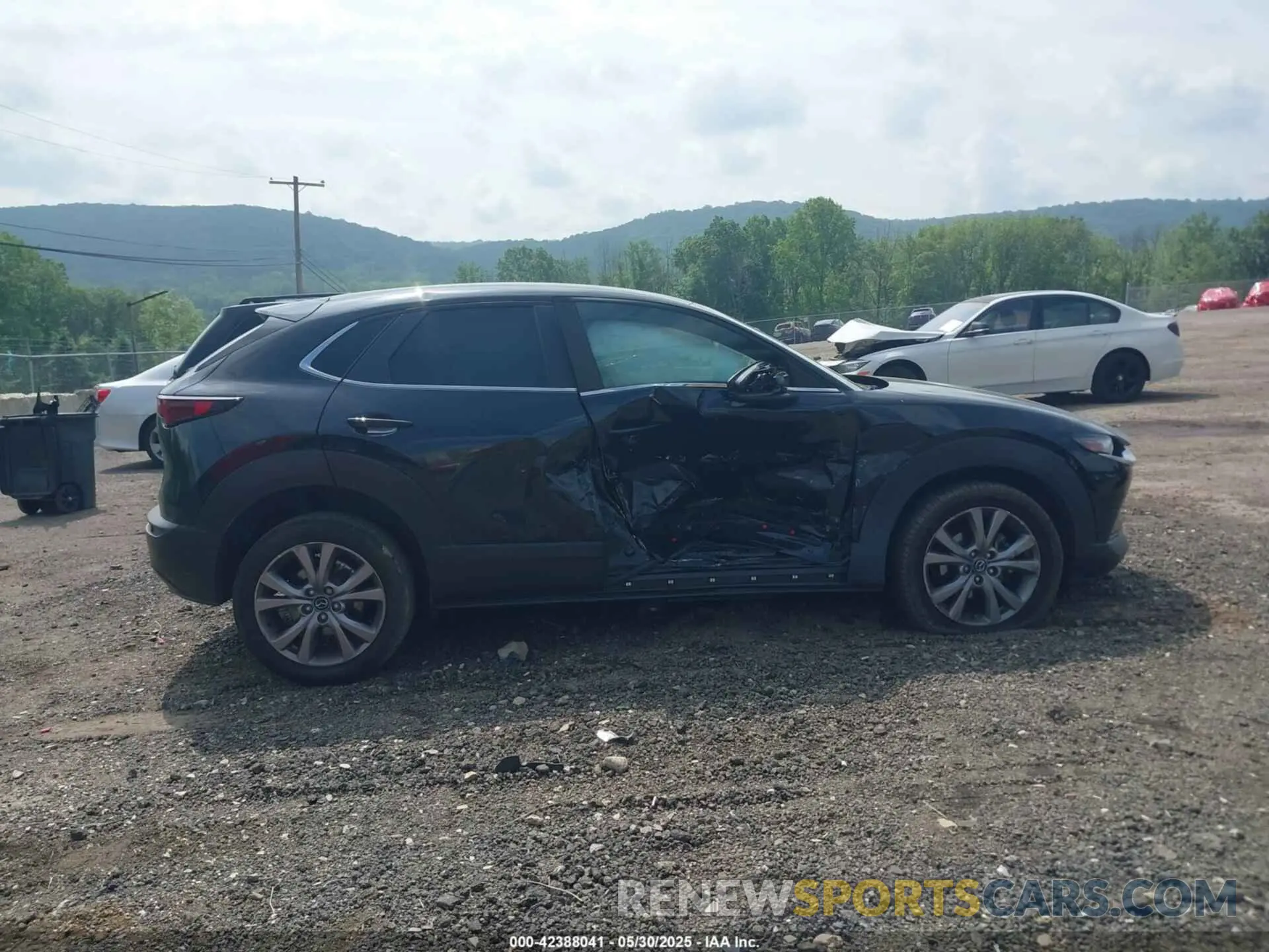 13 Photograph of a damaged car 3MVDMBCL6LM124054 MAZDA CX-30 2020