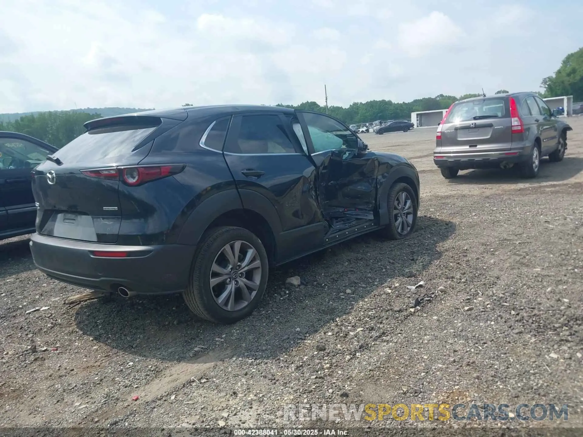 4 Photograph of a damaged car 3MVDMBCL6LM124054 MAZDA CX-30 2020