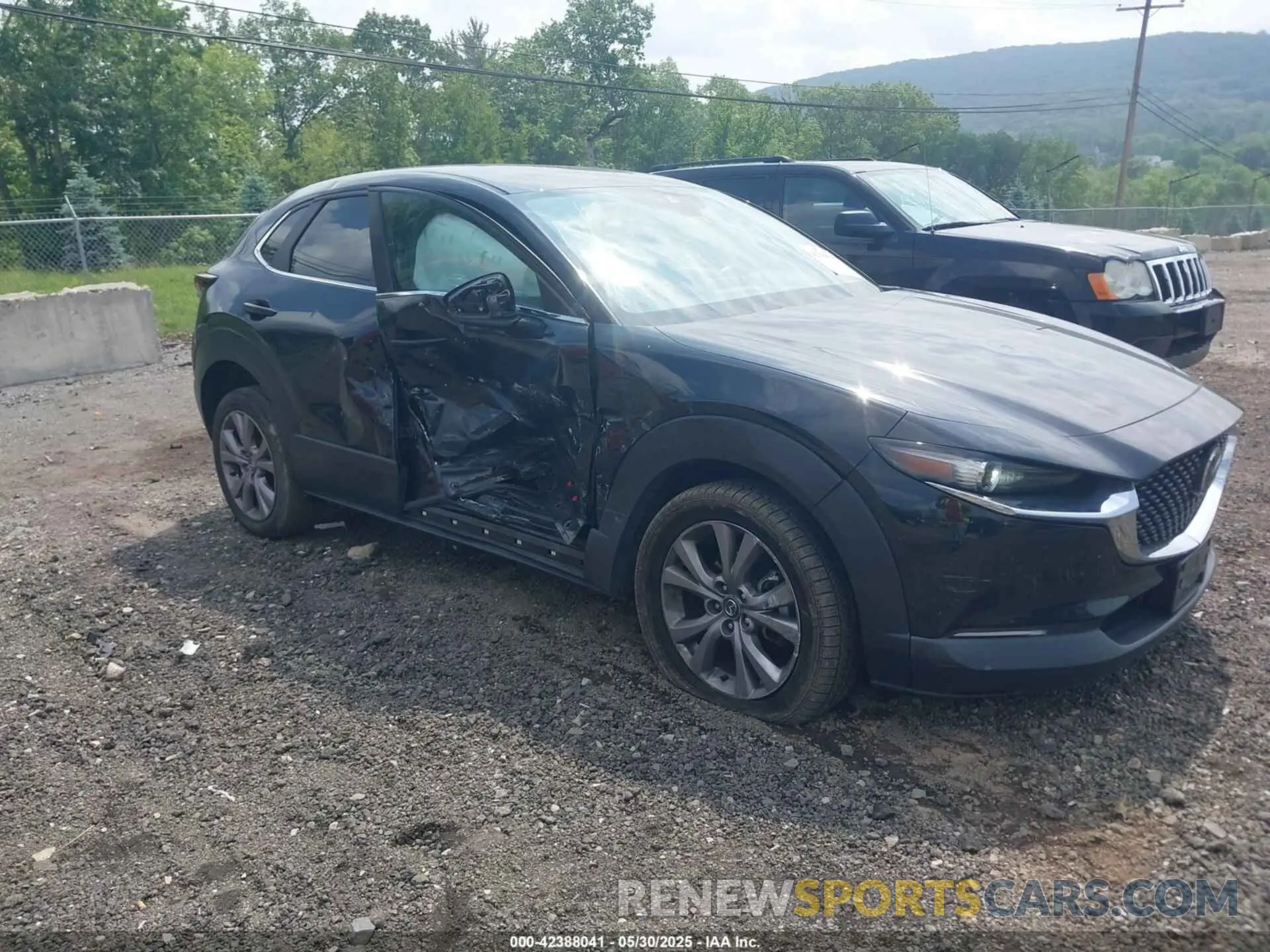 6 Photograph of a damaged car 3MVDMBCL6LM124054 MAZDA CX-30 2020