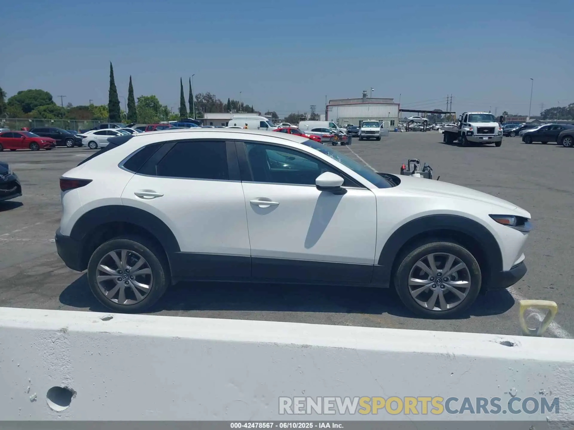 12 Photograph of a damaged car 3MVDMBCL7LM130106 MAZDA CX-30 2020